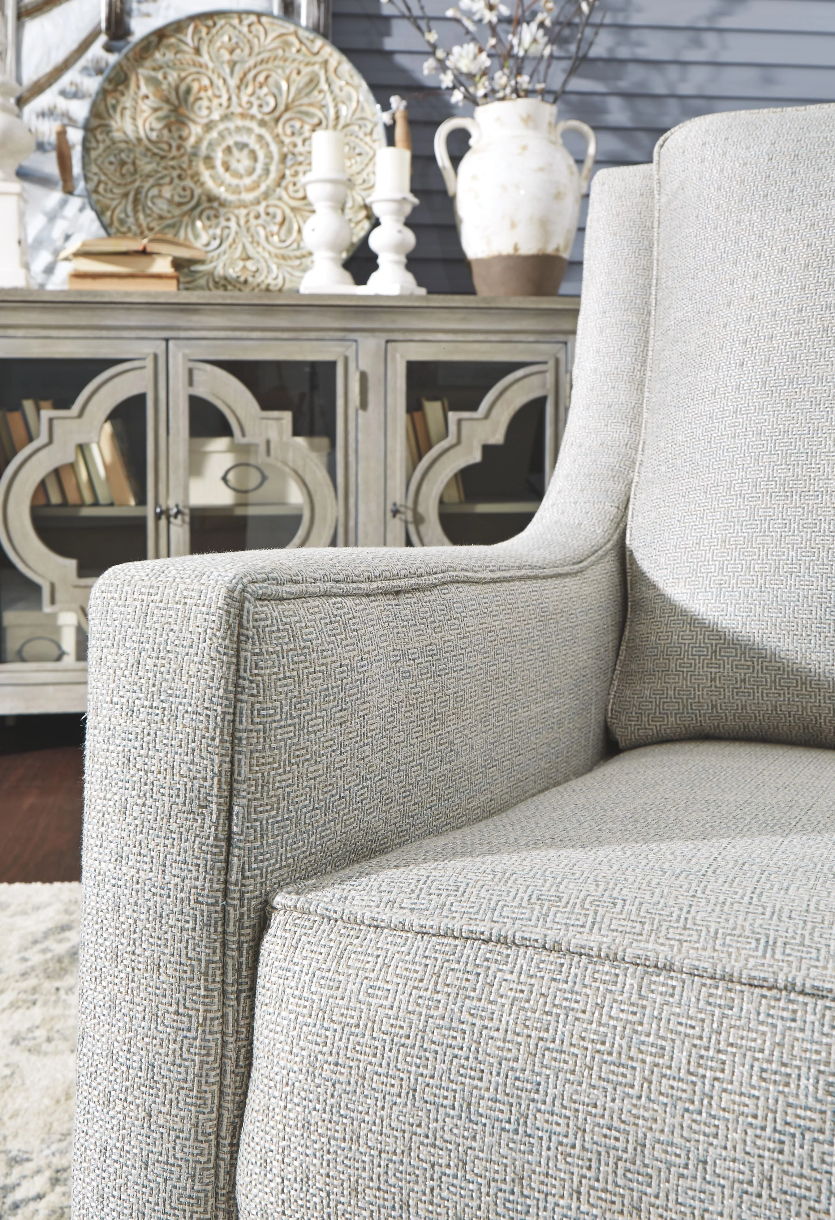 Kambria - Swivel Glider Accent Chair - Image 4
