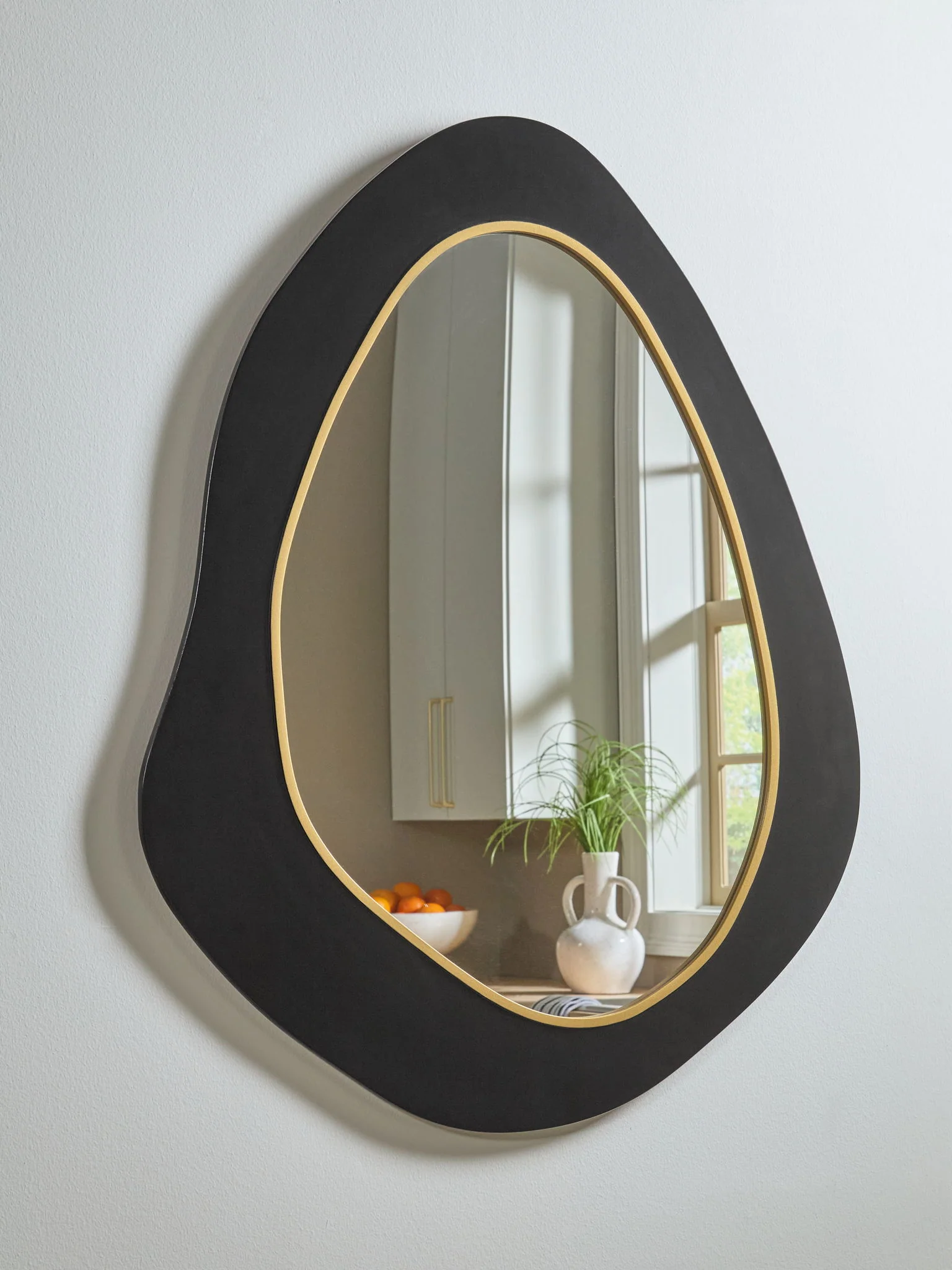 Kierlock - Accent Mirror - Black / Gold Finish - Image 5