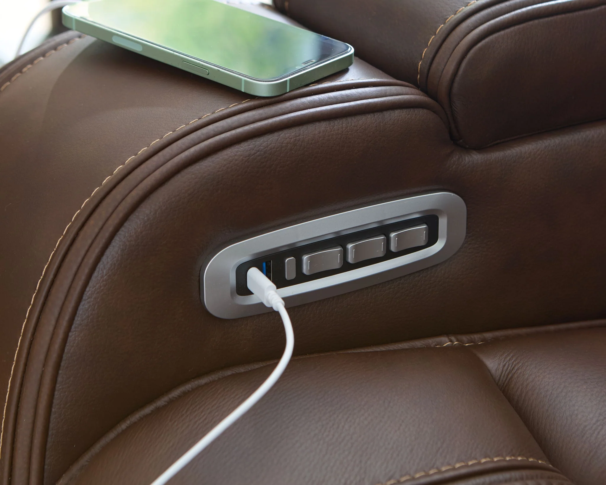 Knightington - Power Reclining Sofa With Audio Seating - Image 7