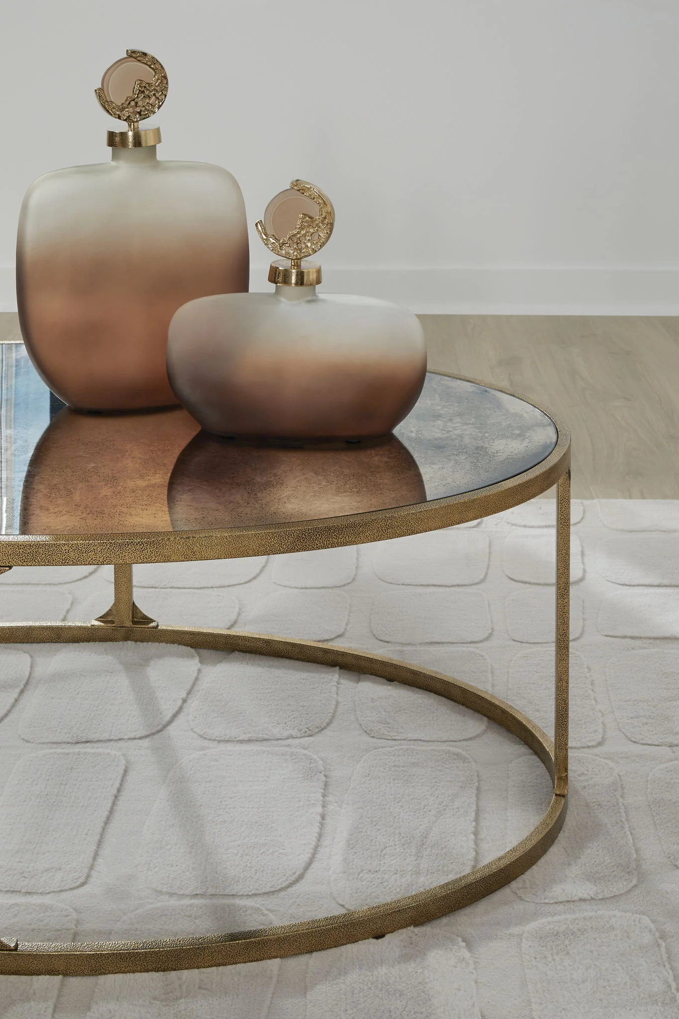 Korajane - Table - Image 8