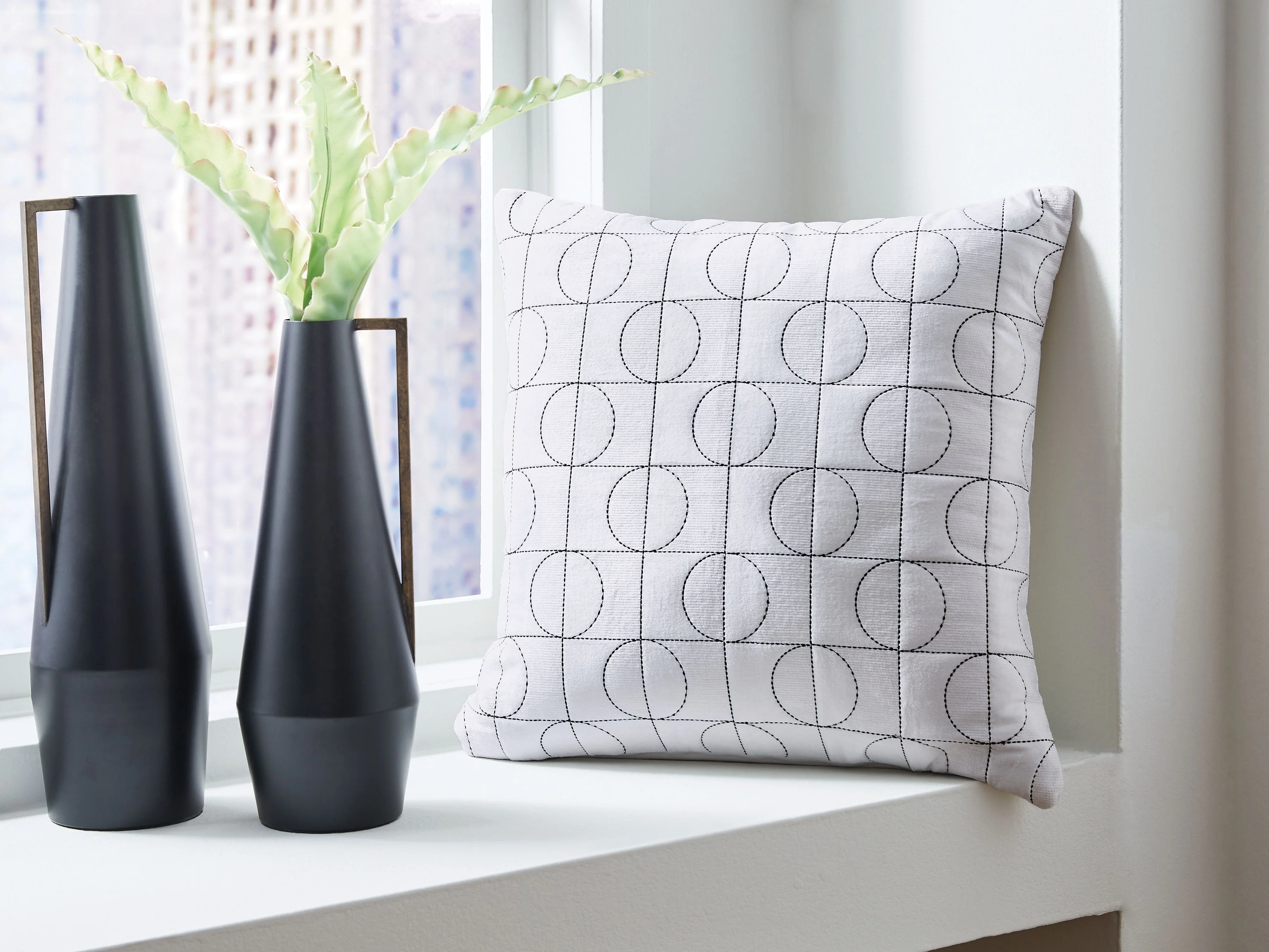 Kydner - Pillow - Image 15