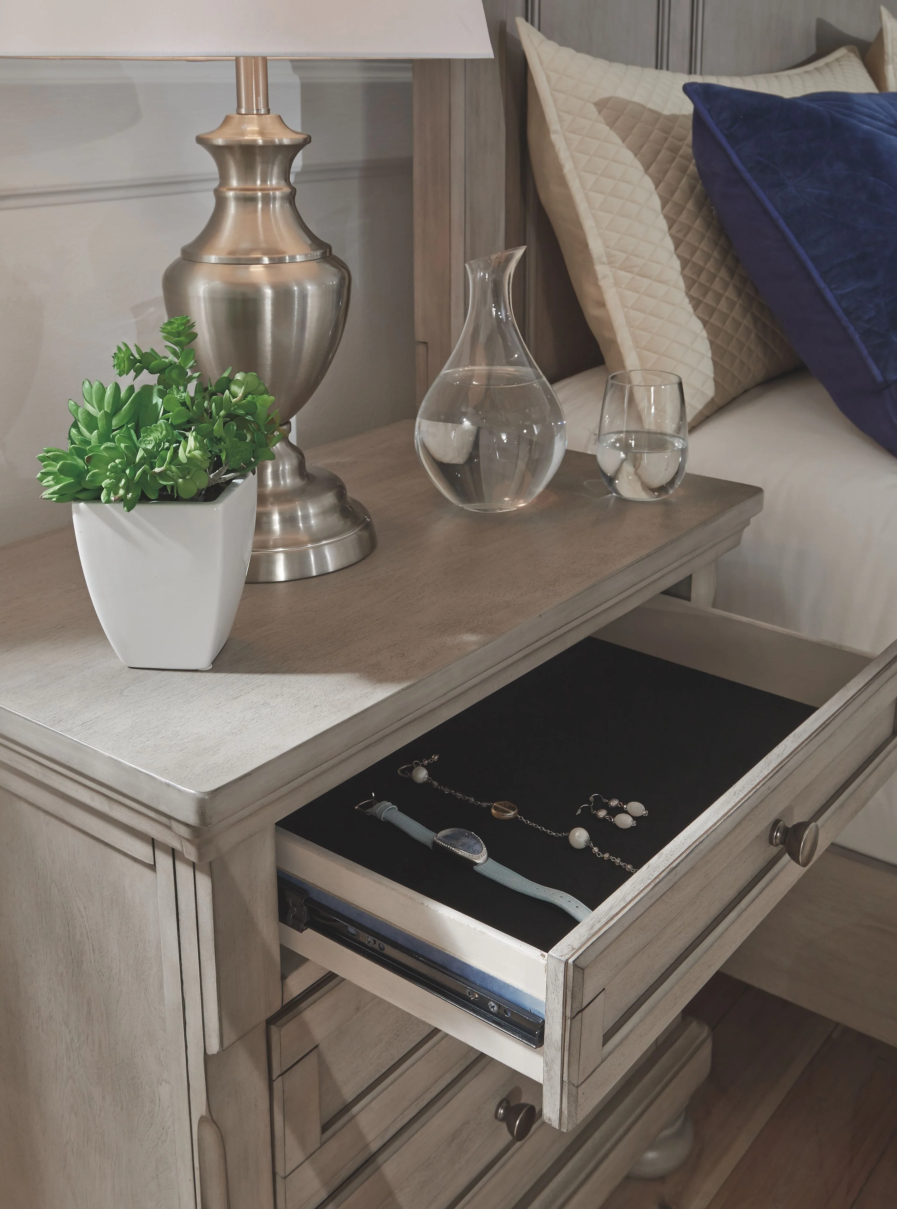 Lettner - Sleigh Bedroom Set - Image 19