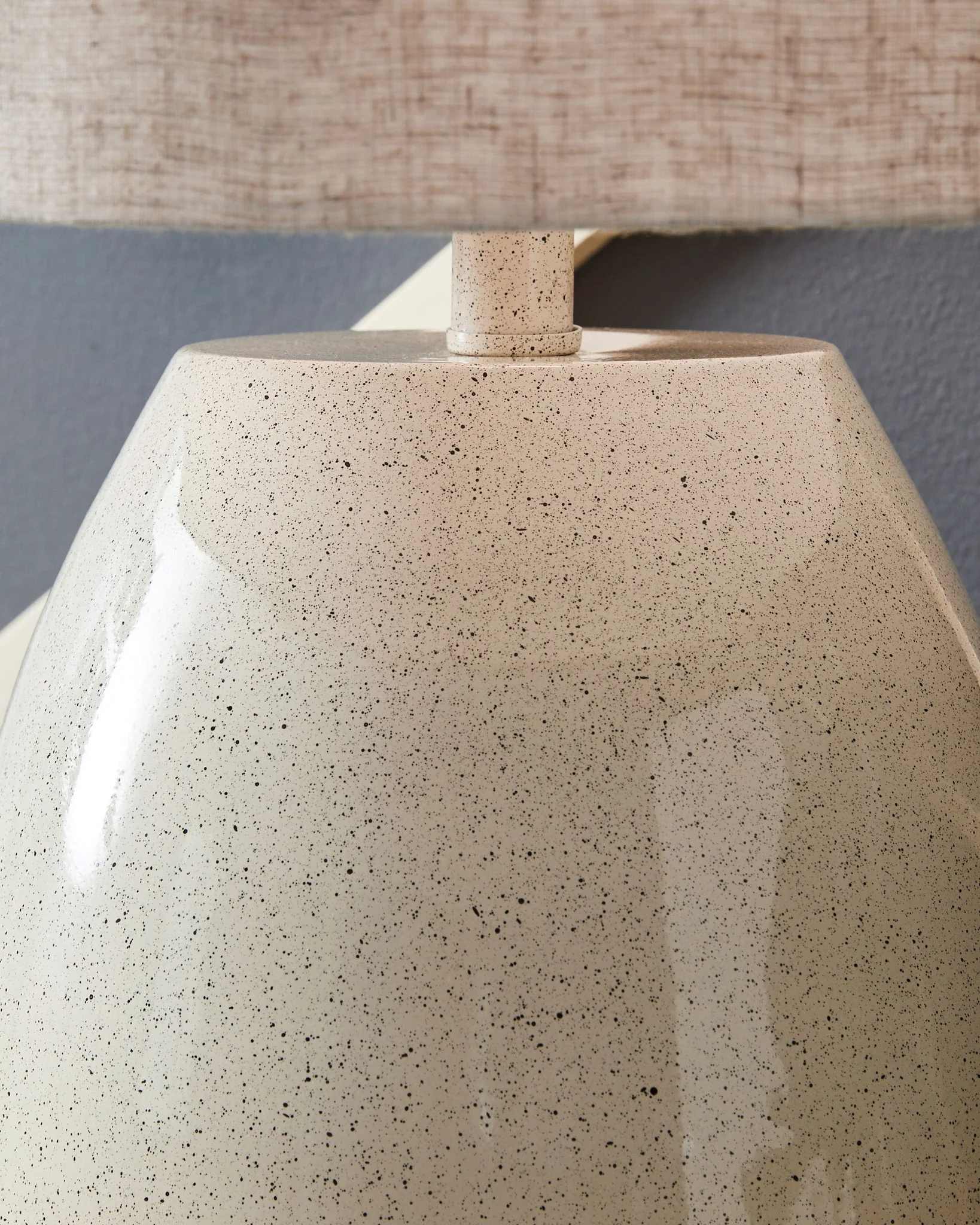 Linas - Metal Table Lamp - Cream / Beige - Image 3