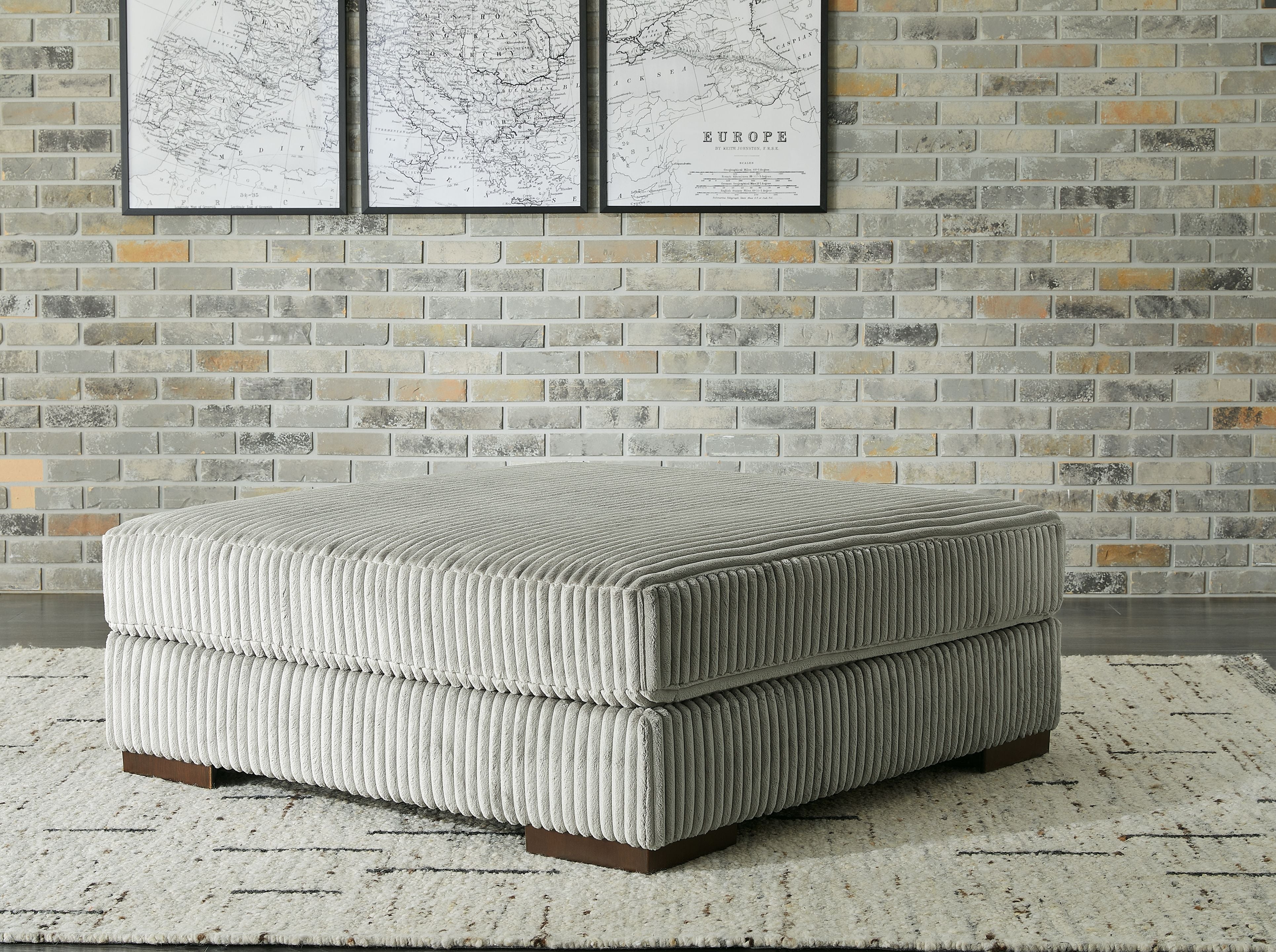 Lindyn - Oversized Accent Ottoman - Image 10