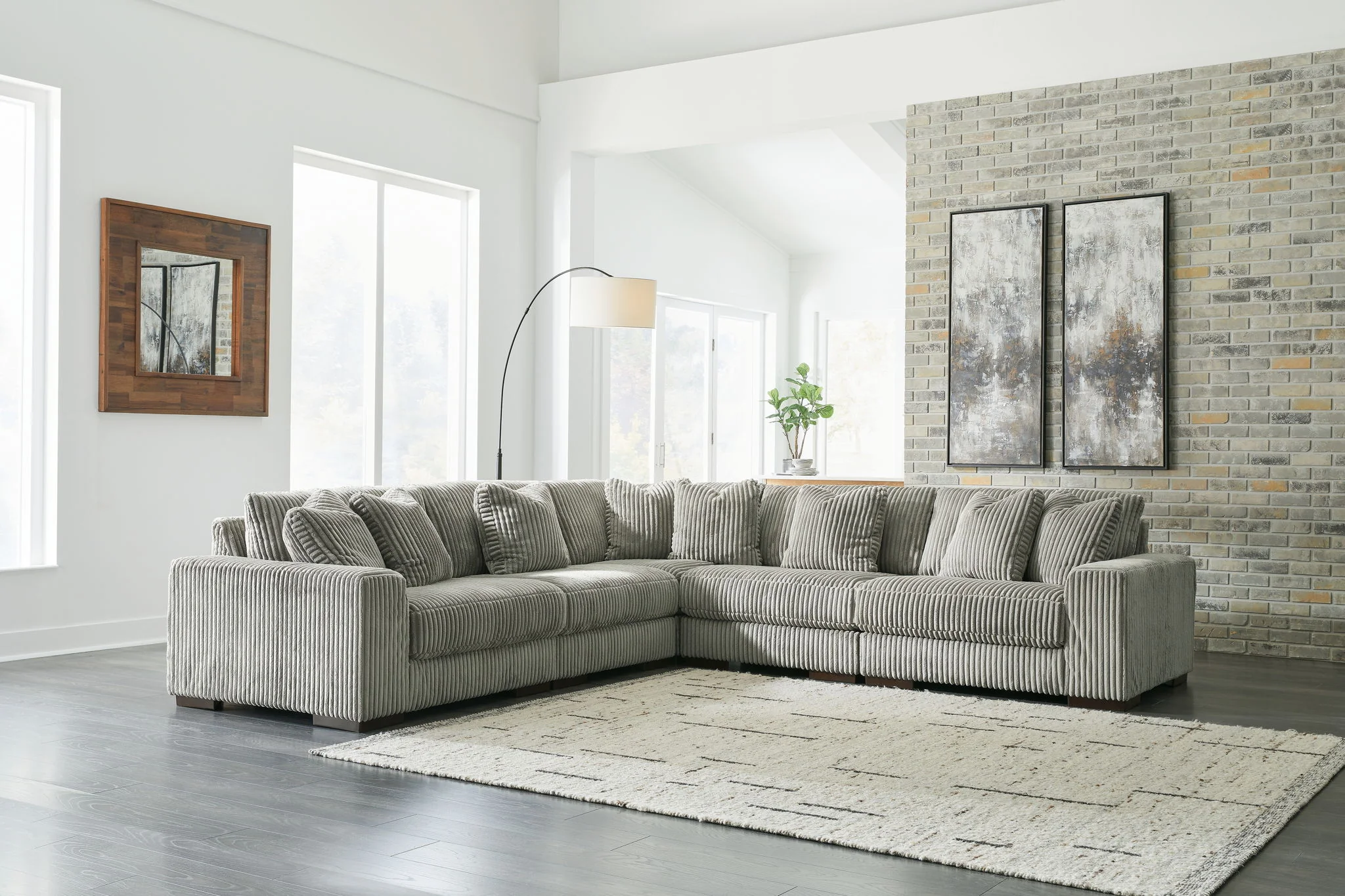 Lindyn - Sectional - Image 8