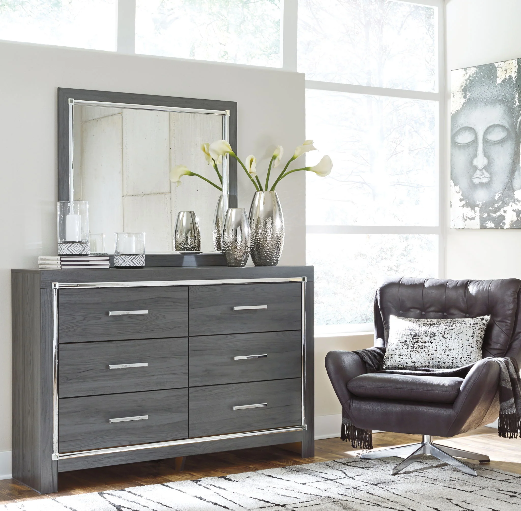 Lodanna - Dresser - Image 13