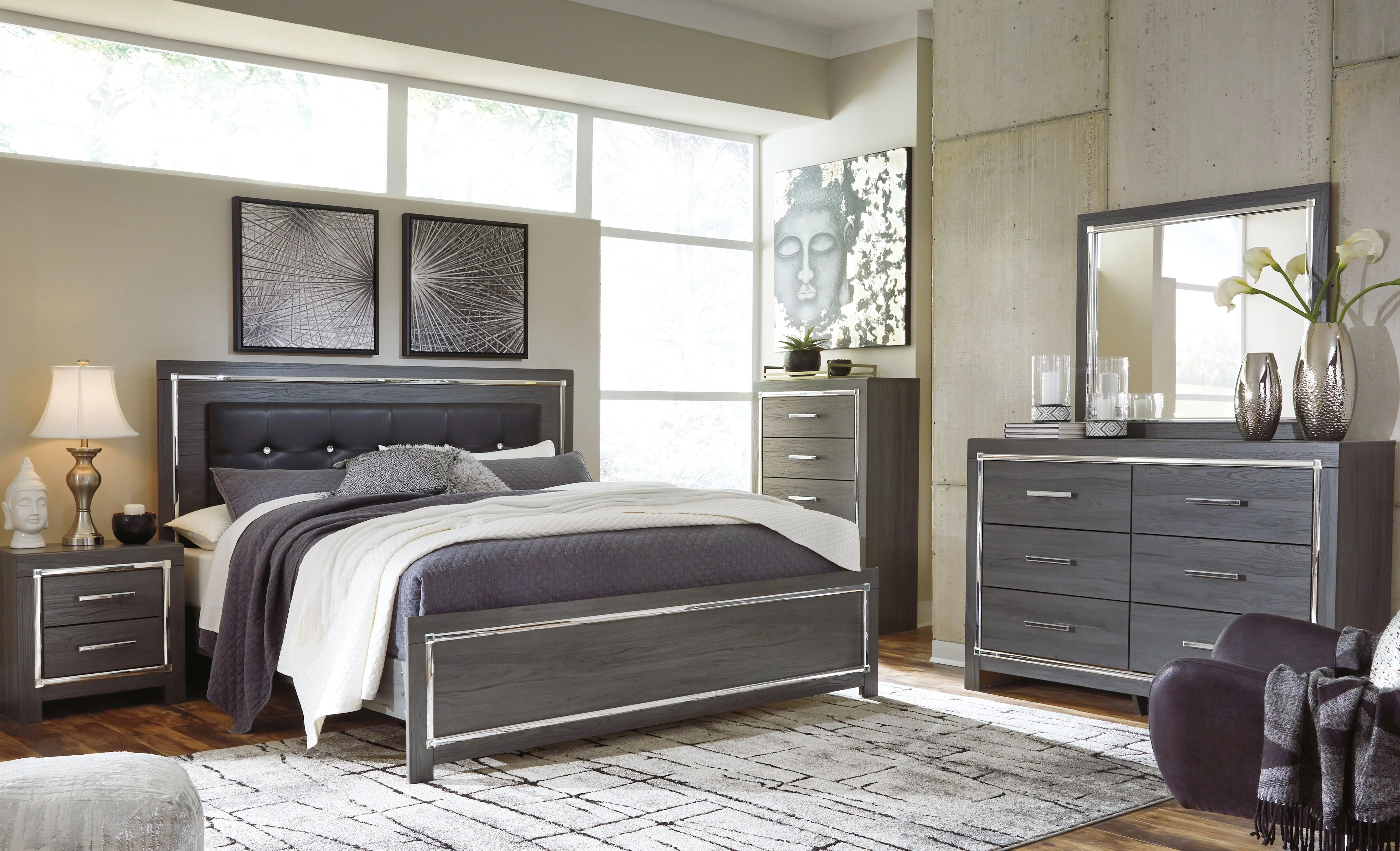 Lodanna - Dresser - Image 17