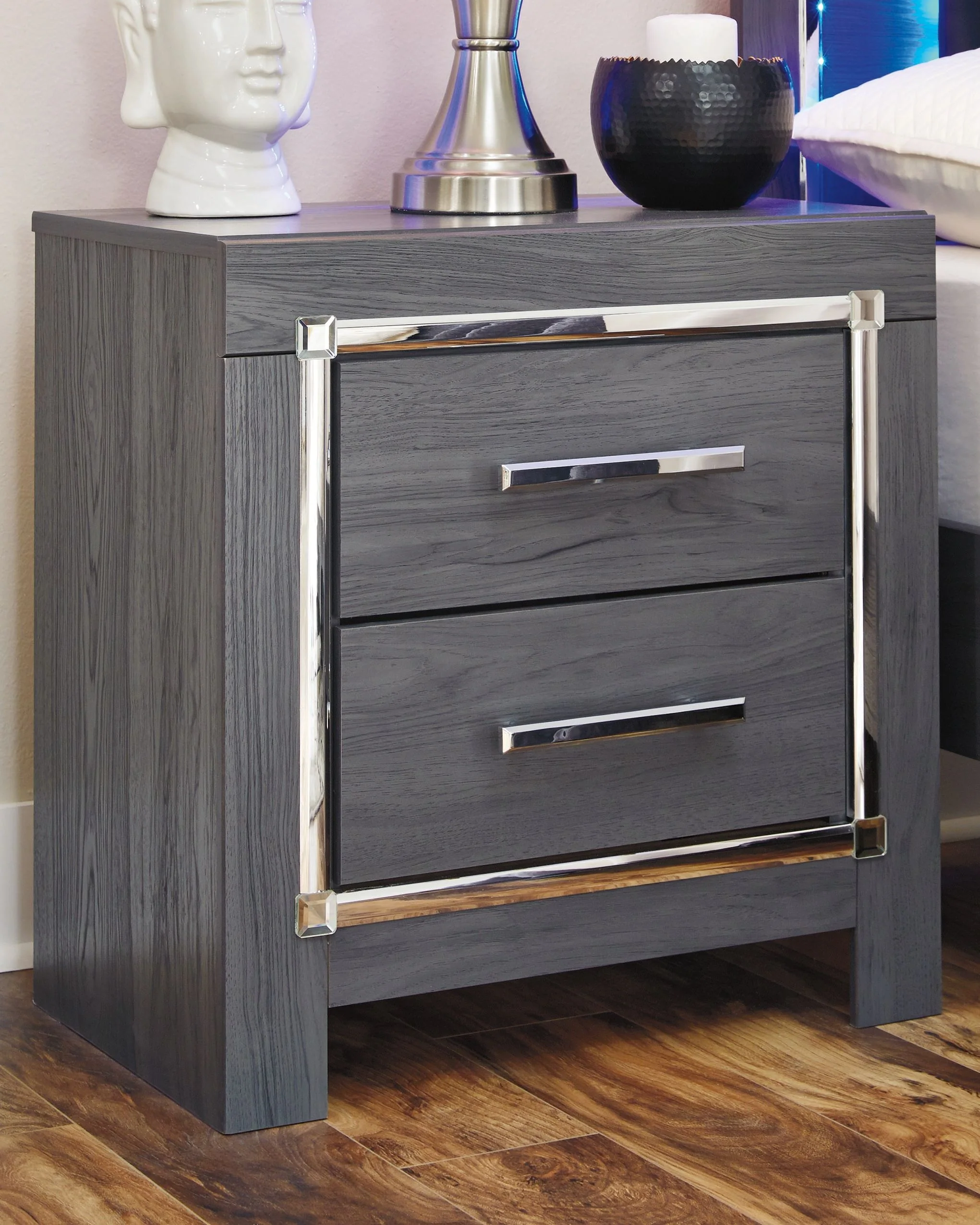 Lodanna - Two Drawer Night Stand - Gray - Image 5
