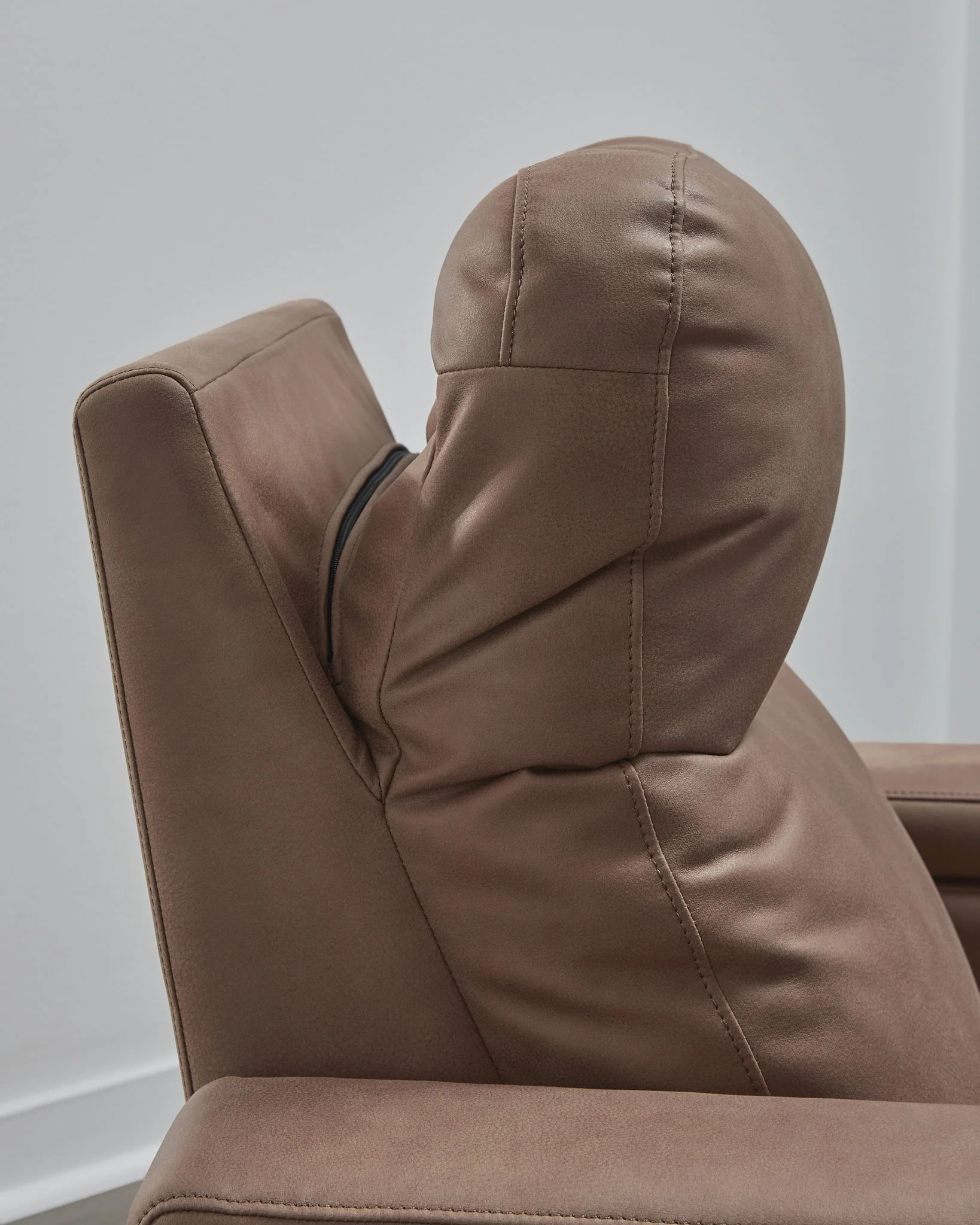 Lorrenton - Glider Power Recliner With Audio System - Caramel - Image 2