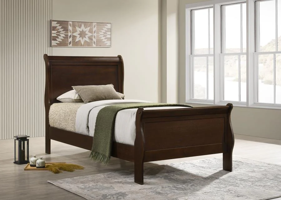 Louis Philippe - Panel Sleigh Bed - Image 9