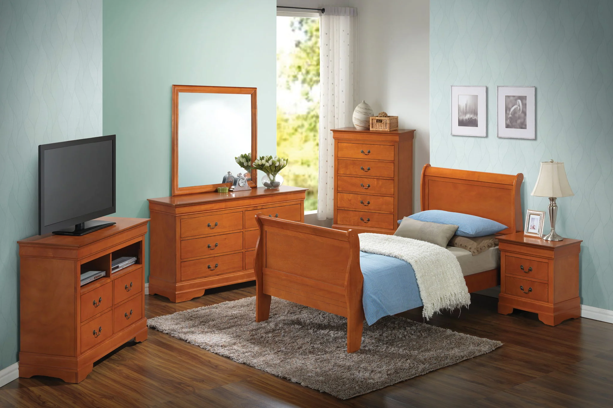 Louis Phillipe - Panel Sleigh Bed - Image 13