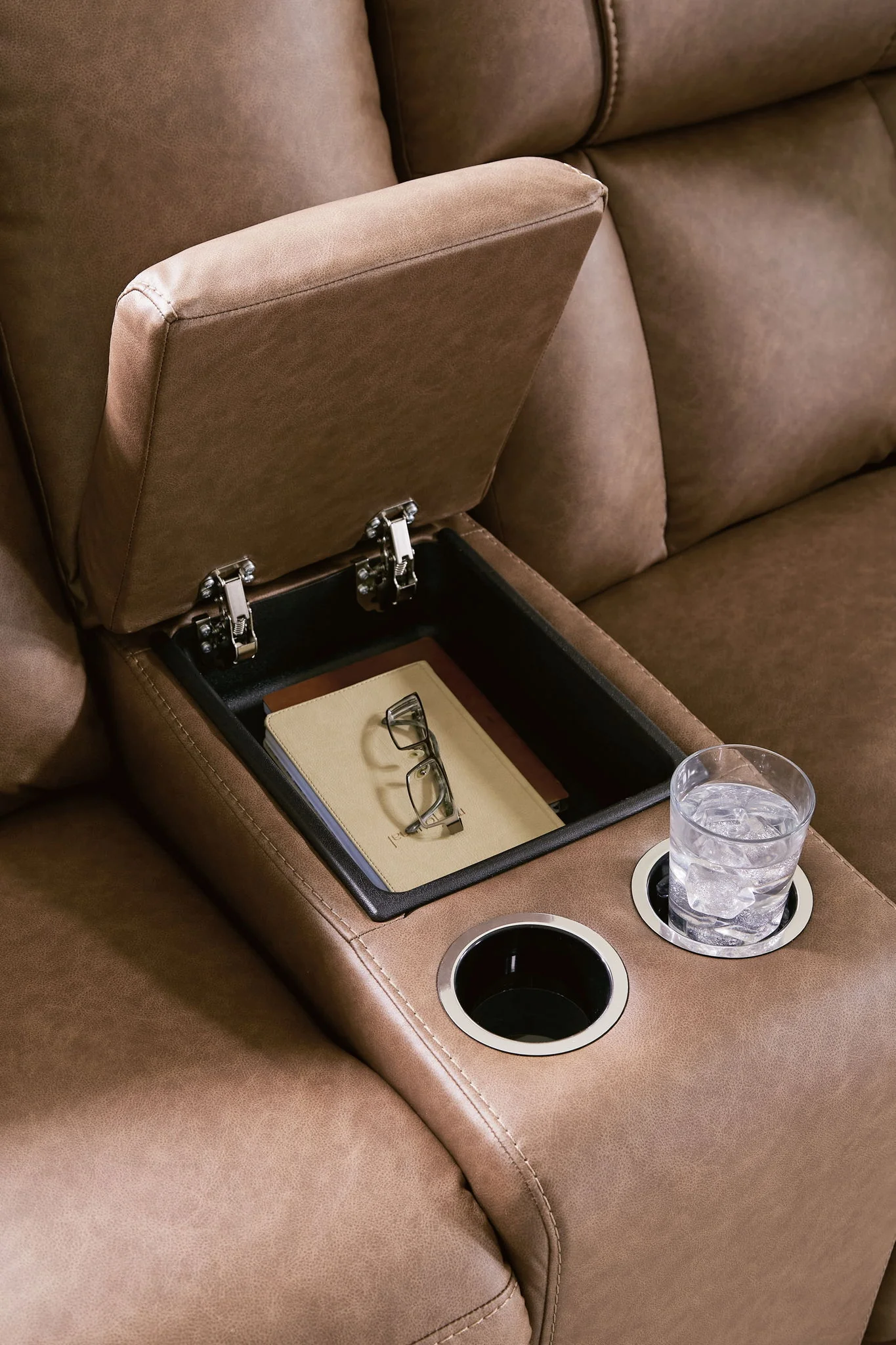 Mackmenville - Double Reclining Loveseat With Console - Image 18