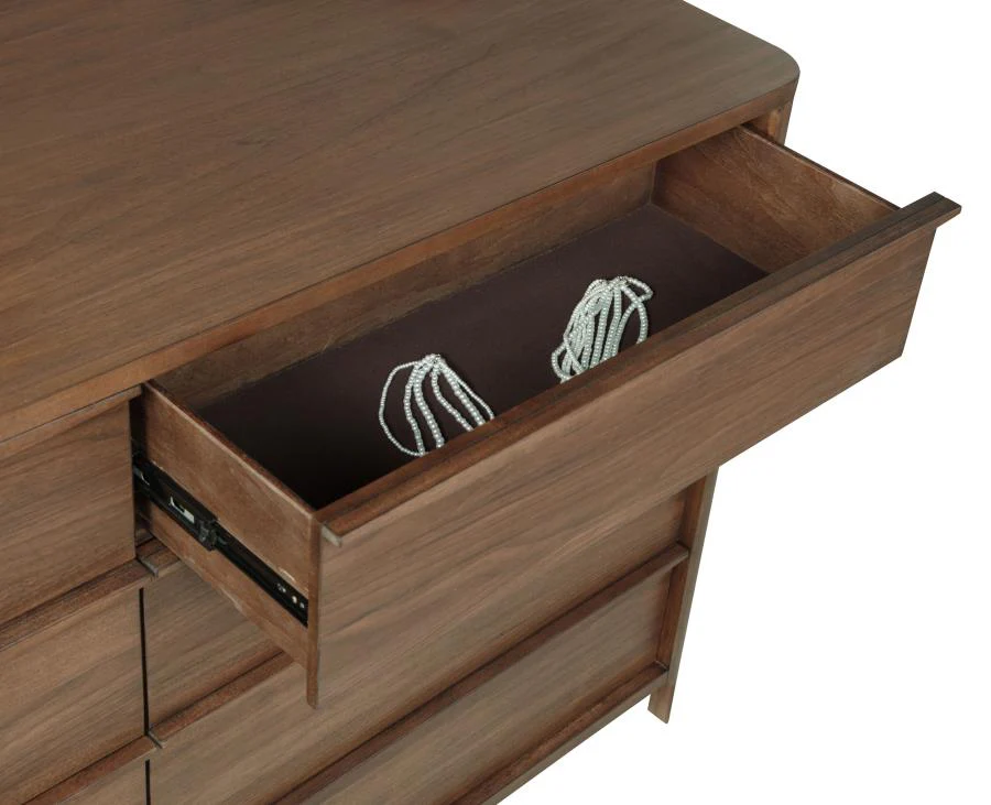 Maderia - 8-Drawer Dresser - Image 20