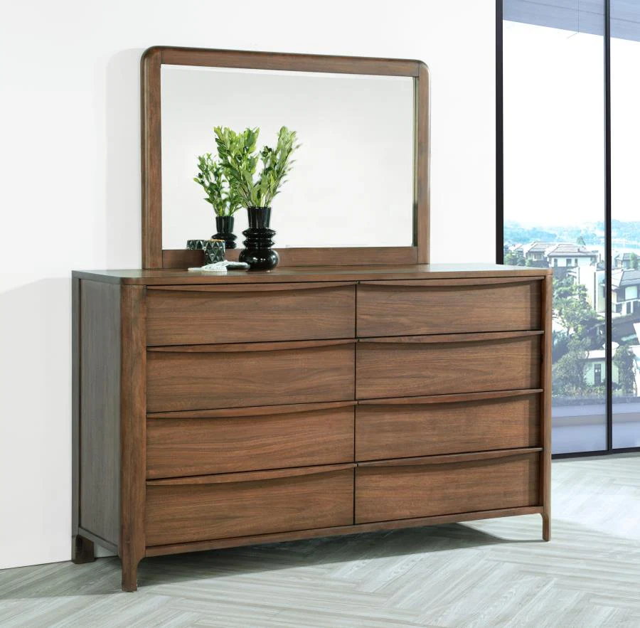 Maderia - 8-Drawer Dresser - Image 4