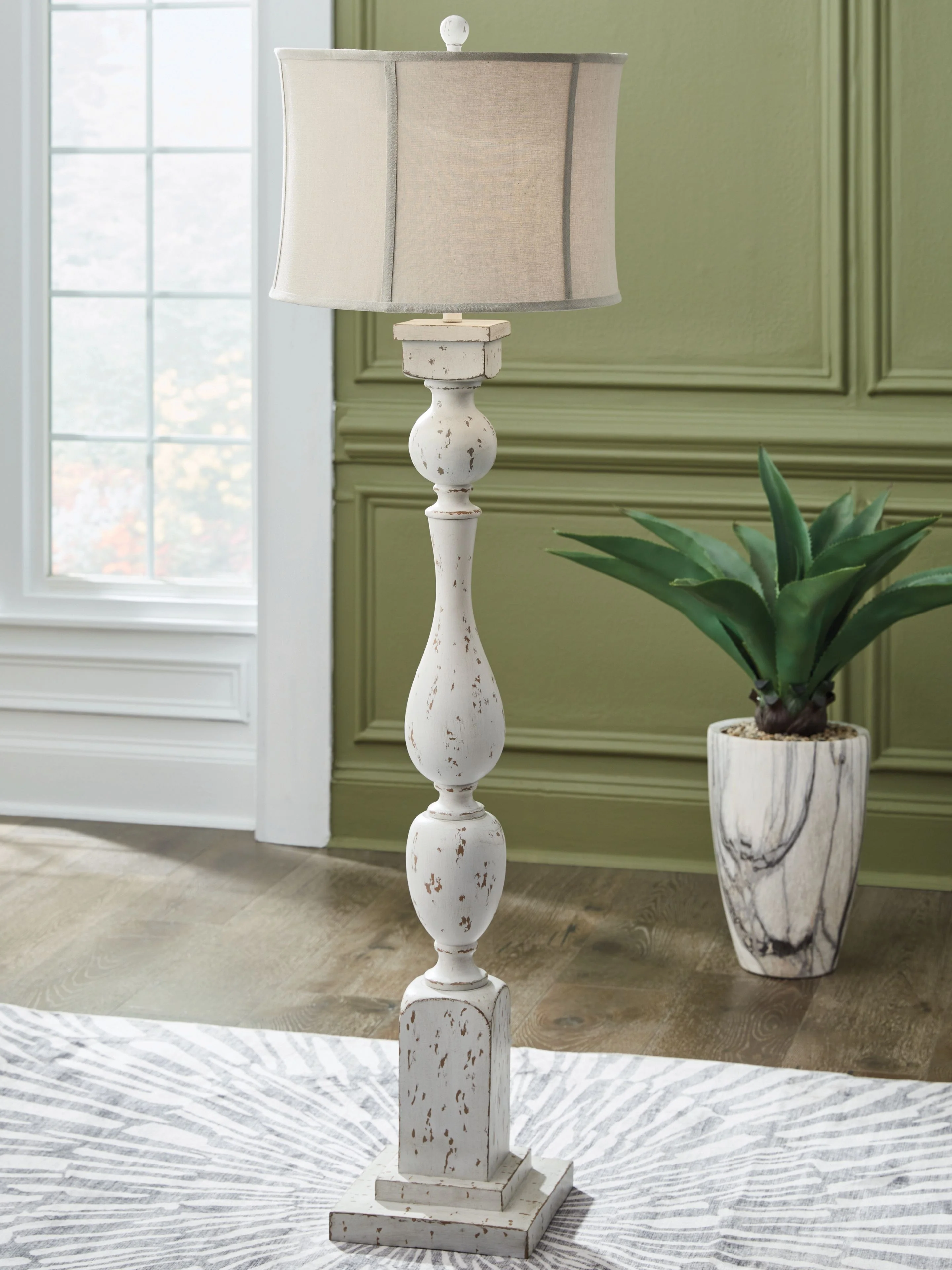 Madsbrook - Poly Lamp - Image 3