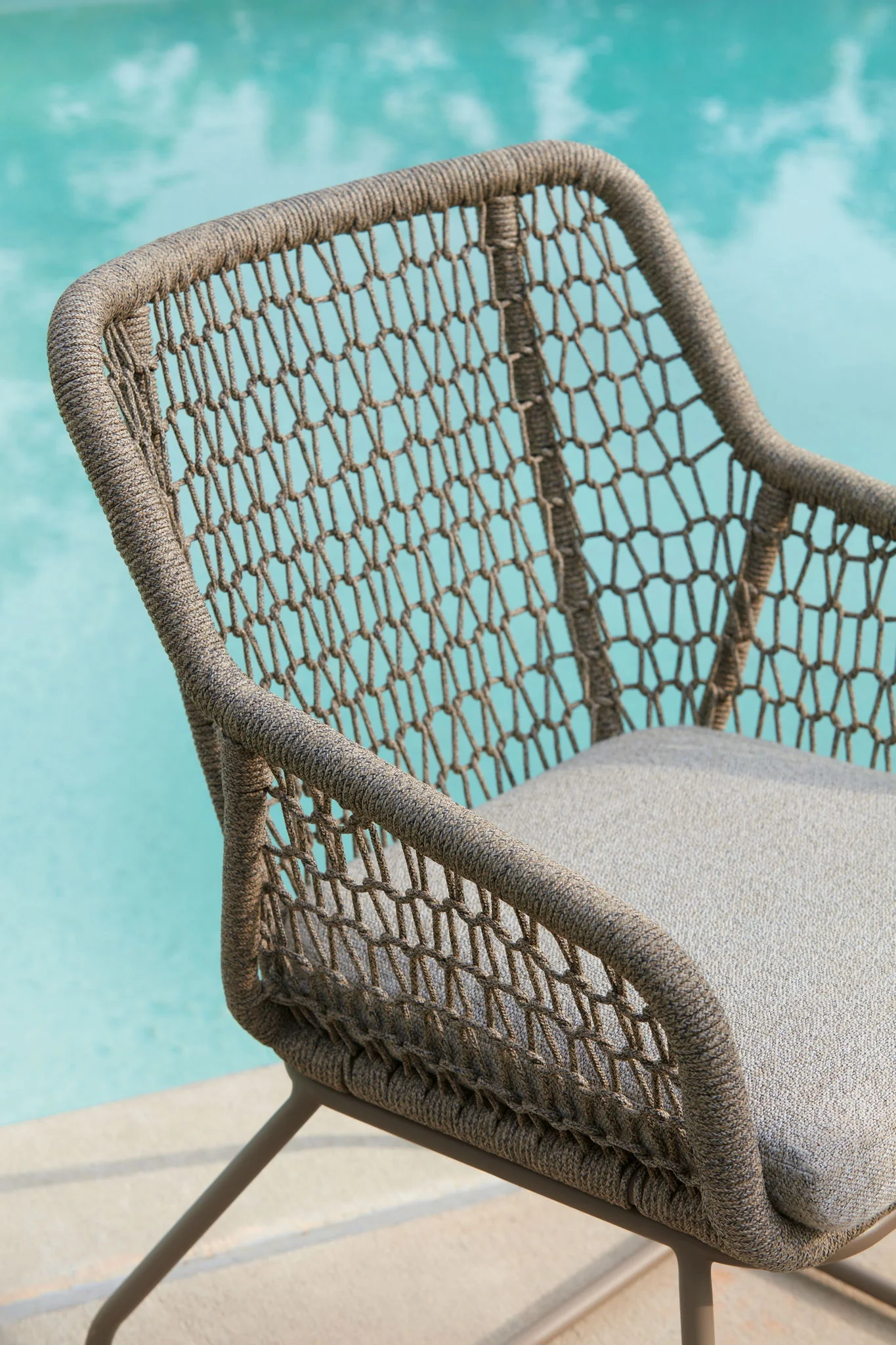 Majors Beach - Outdoor Table And 2 Chairs (Set of 3) - Beige - Image 10