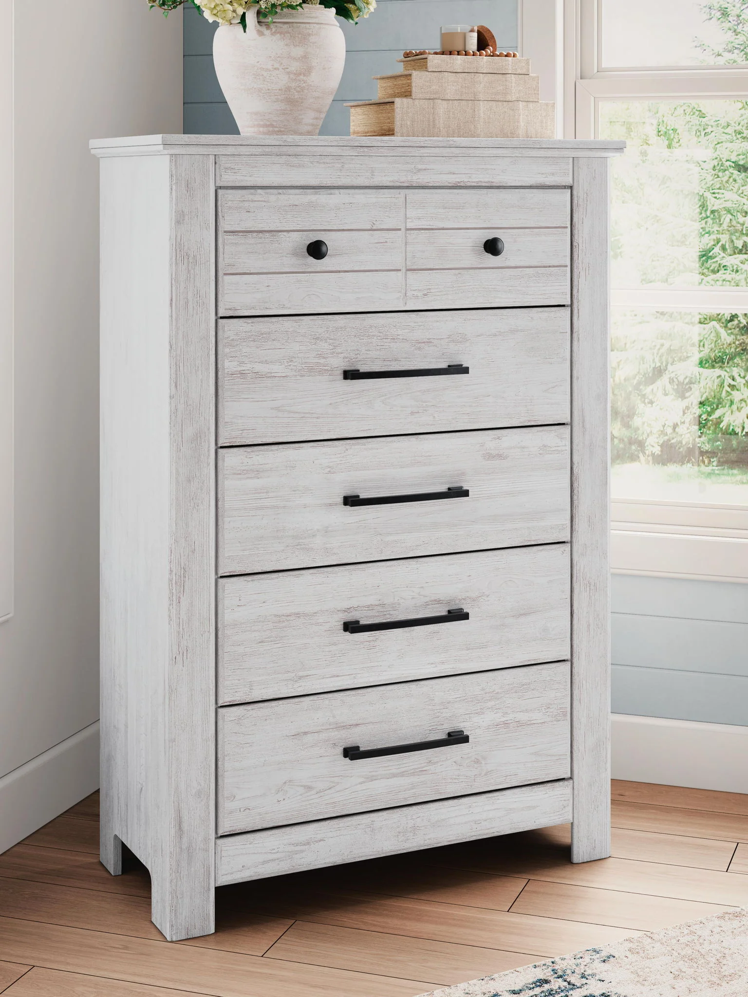 Makidern - Five Drawer Chest - Image 14
