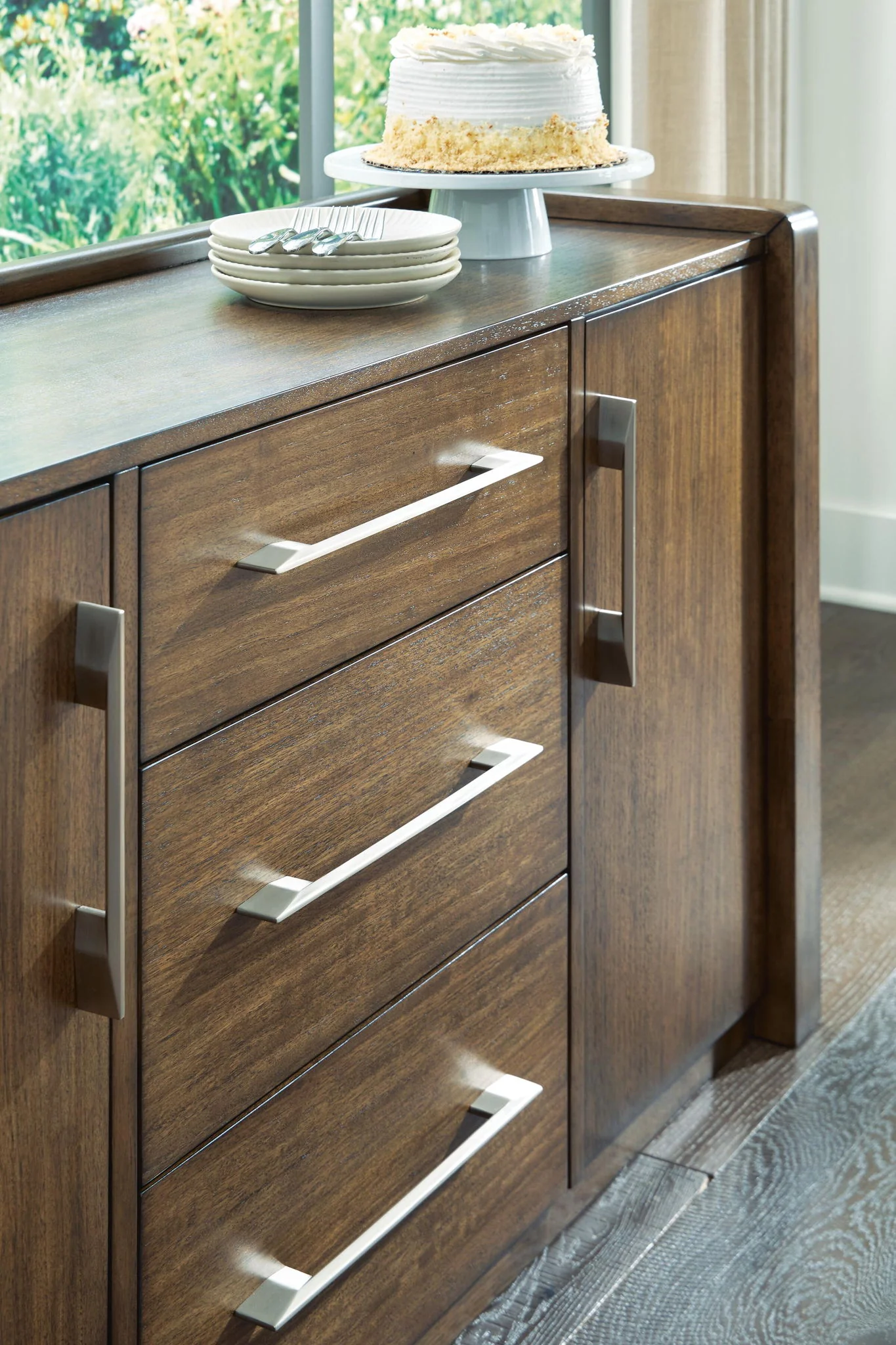 Marxmore - Dining Room Server - Brown - Image 3