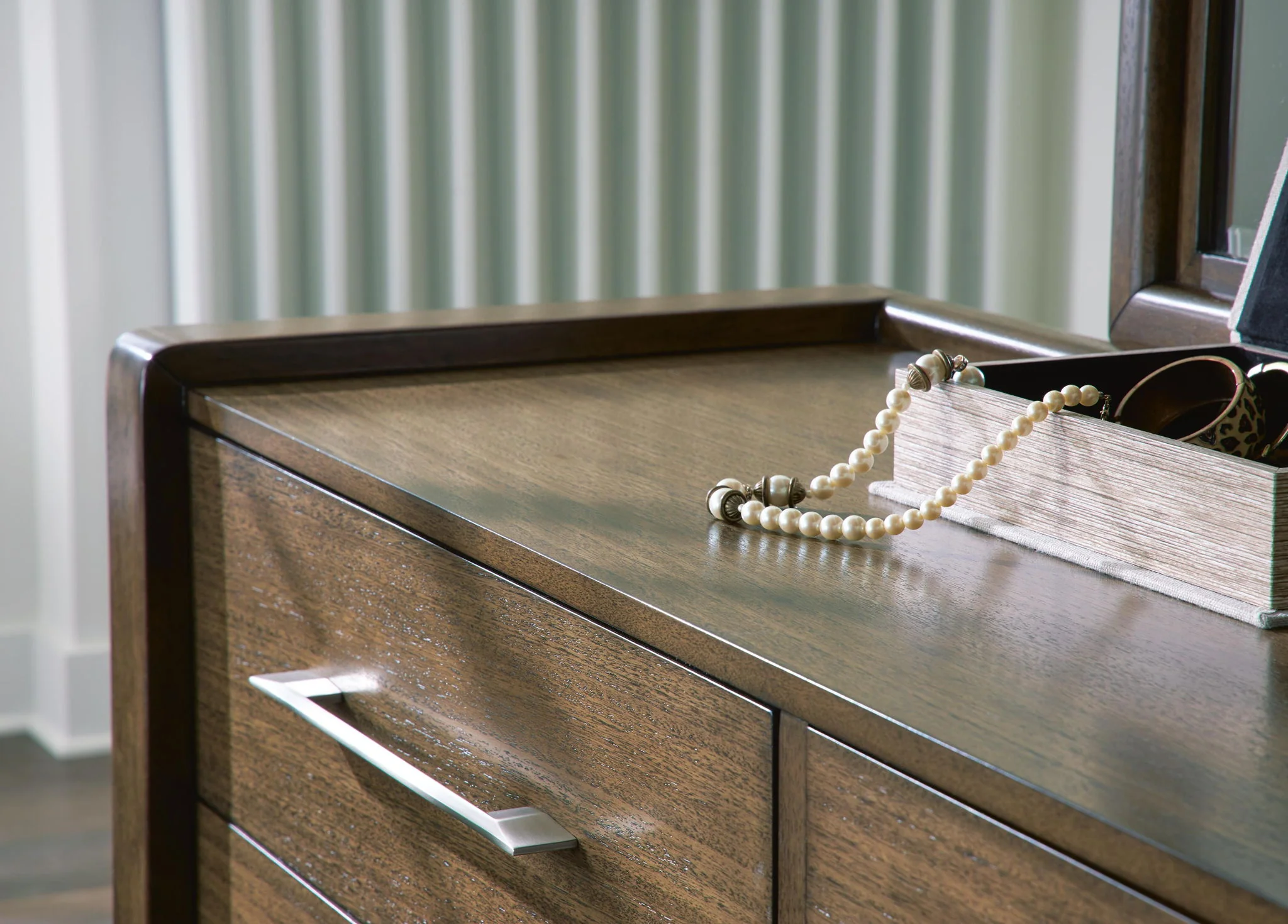 Marxmore - Dresser - Image 9