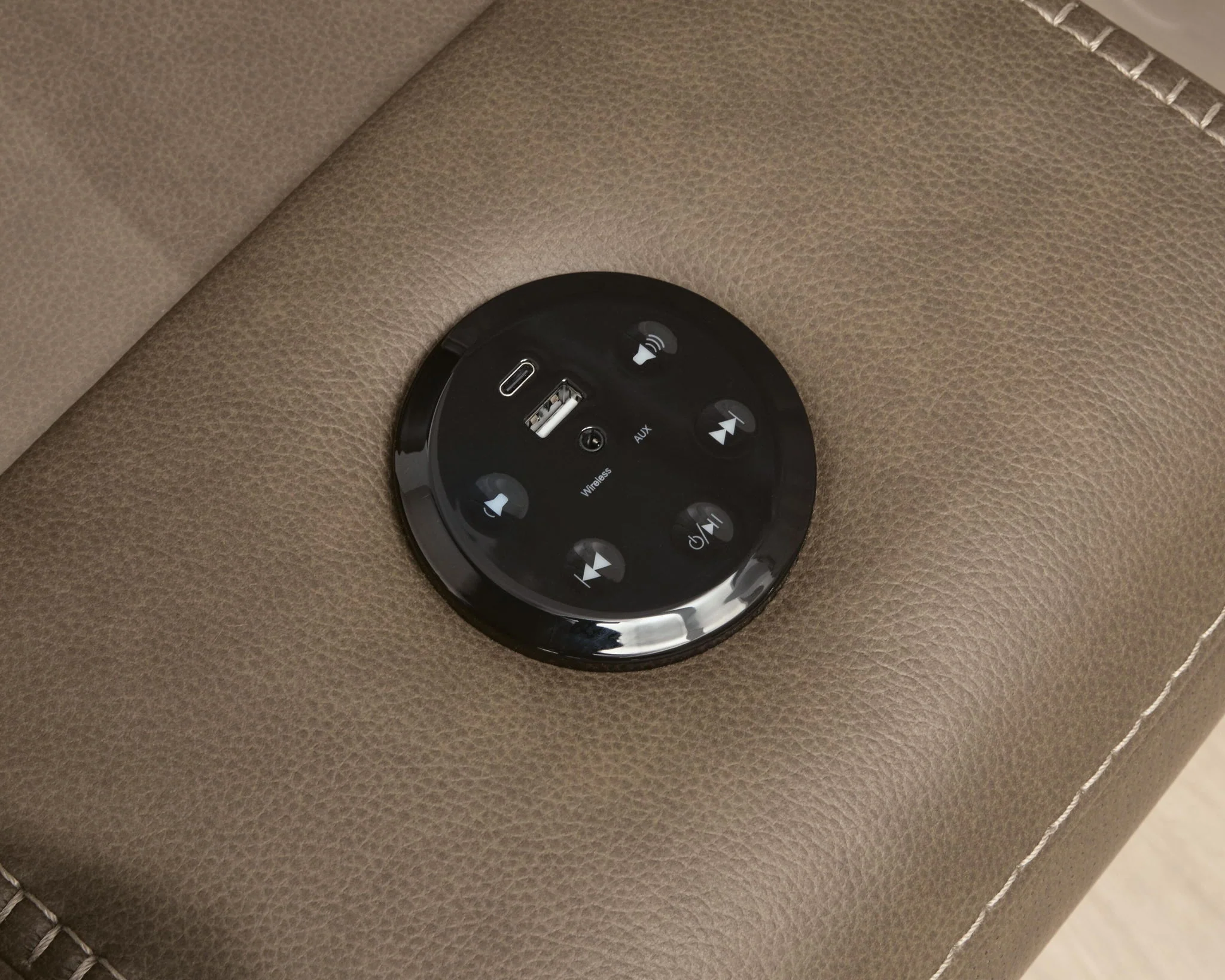 Max-Momentum - Reclining Sectional - Image 12