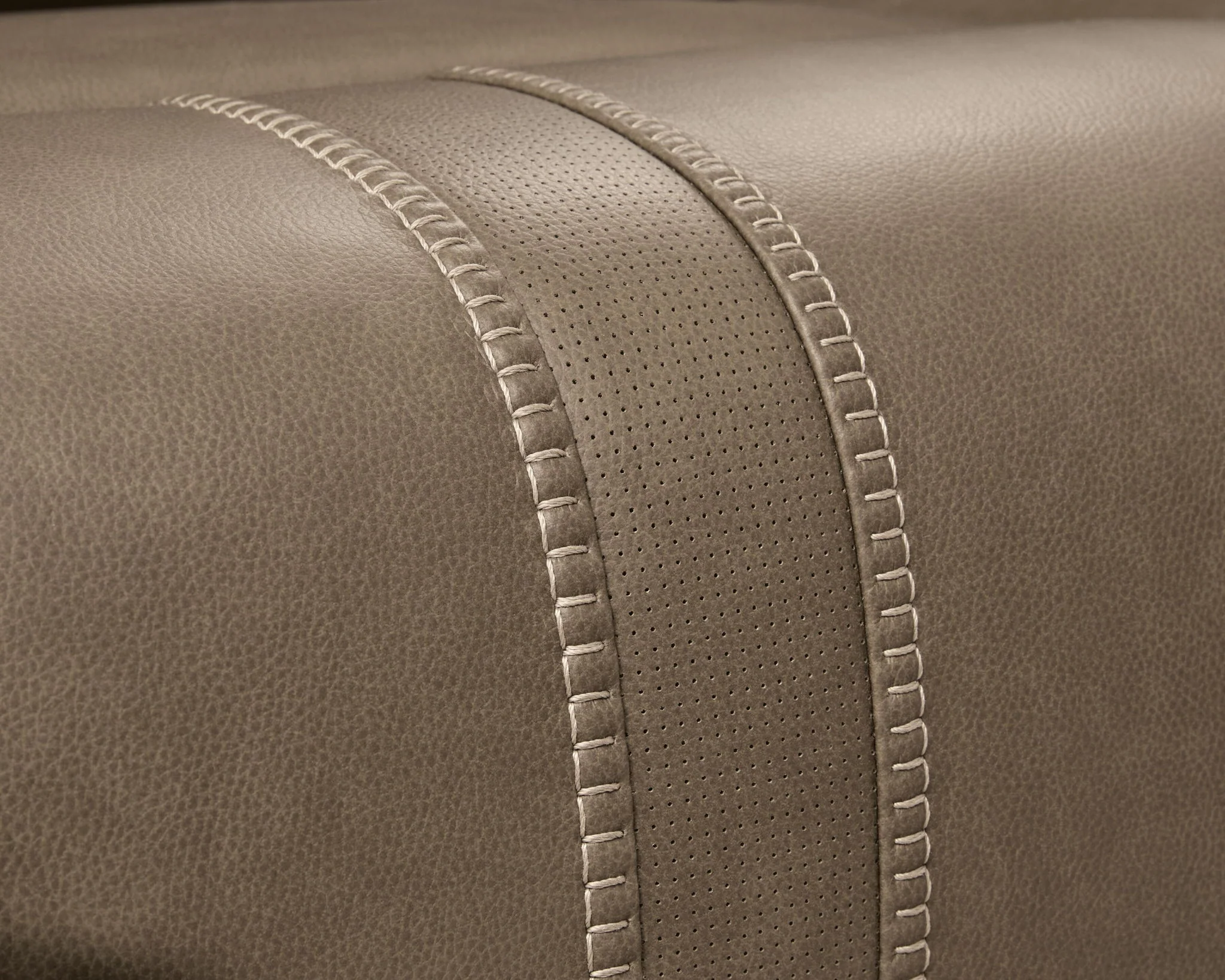 Max-Momentum - Reclining Sectional - Image 18