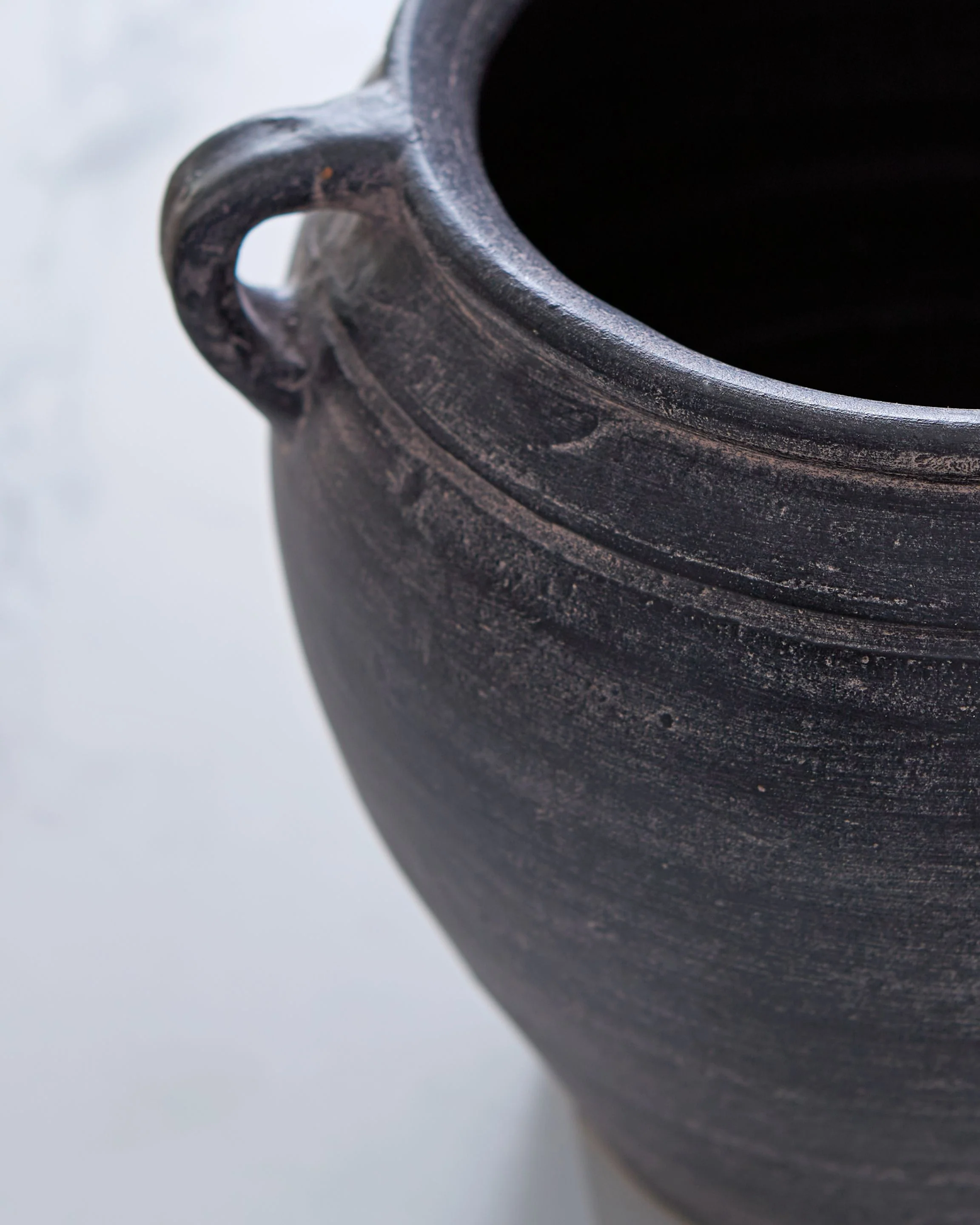 Meadie - 9" Vase - Image 10