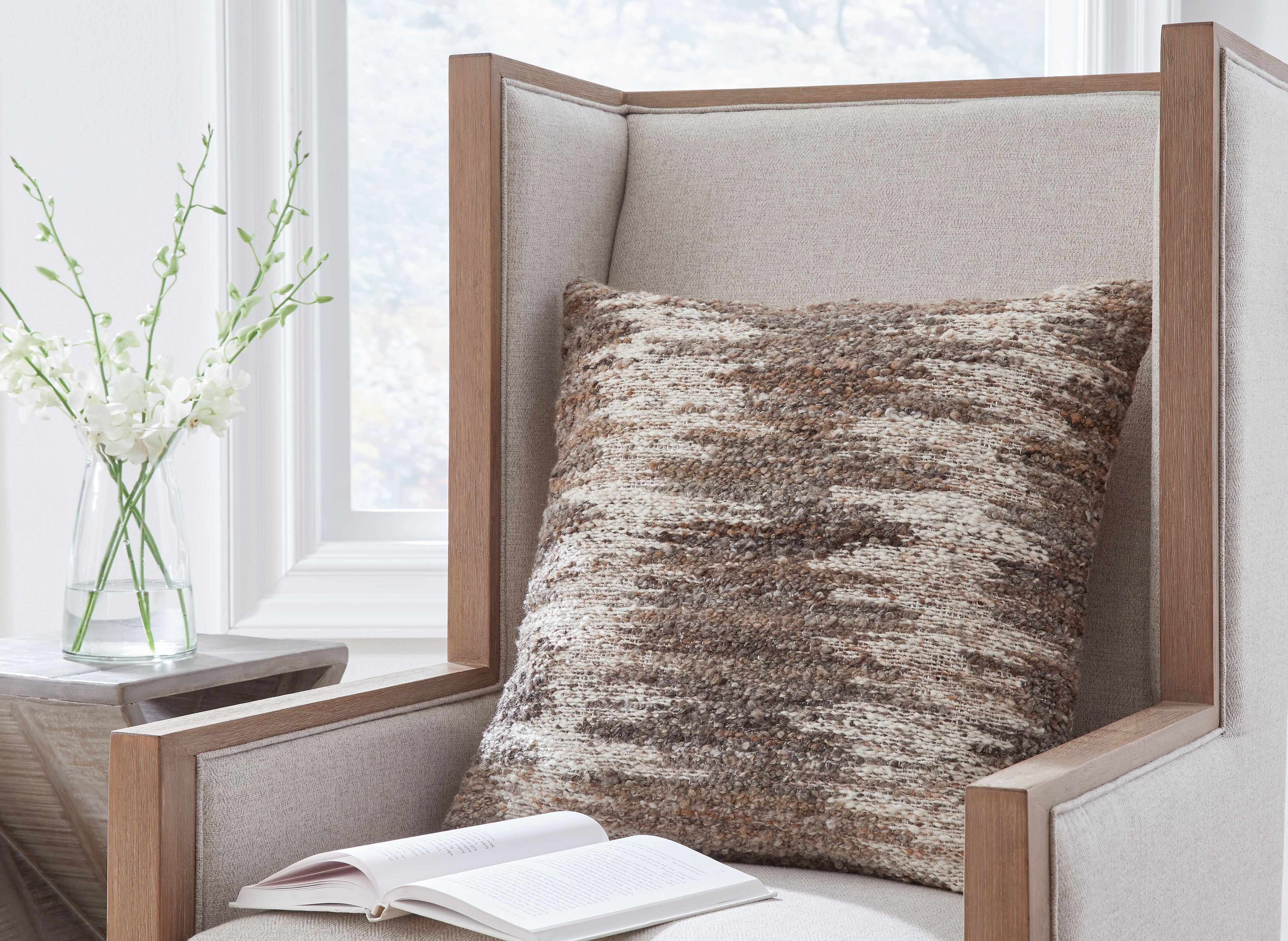Nealton - Pillow - Image 5
