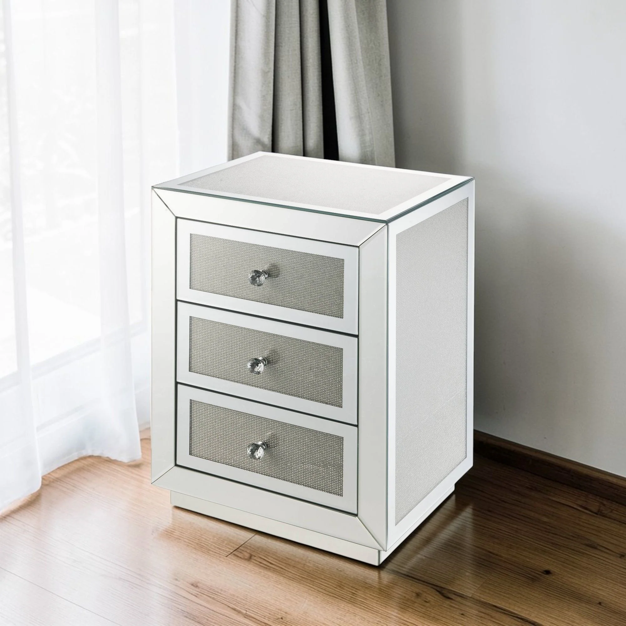 Noralie - Accent Table Mirrored / Faux Dimaonds - Silver - Image 5