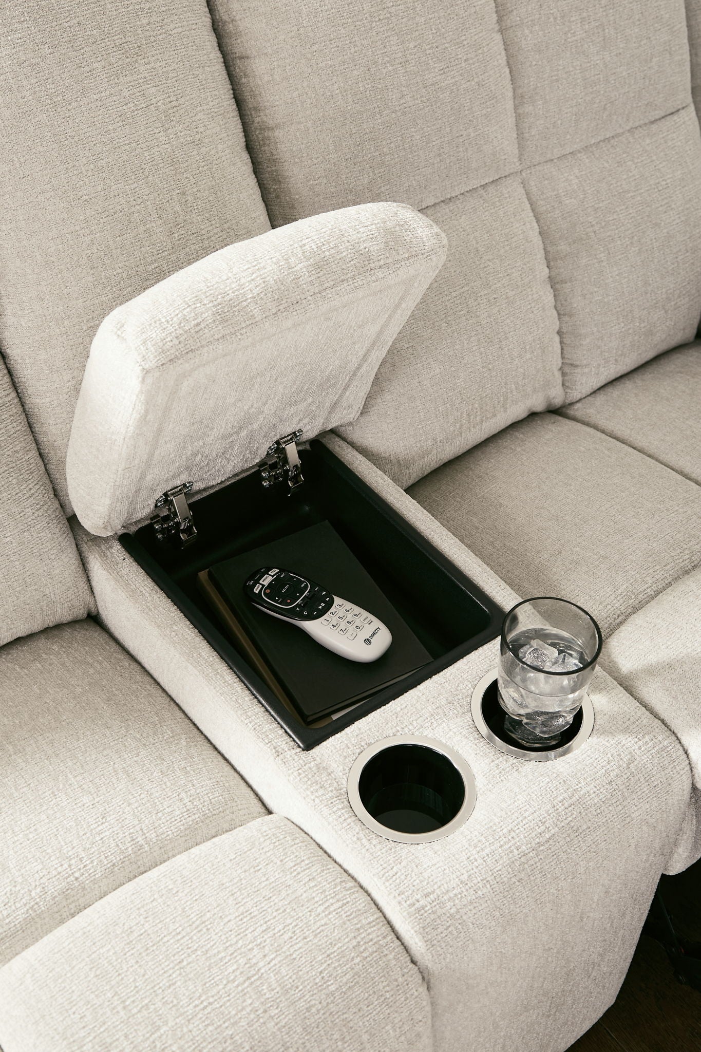 Orlen - Double Reclining Loveseat With Console - Winter - Image 7