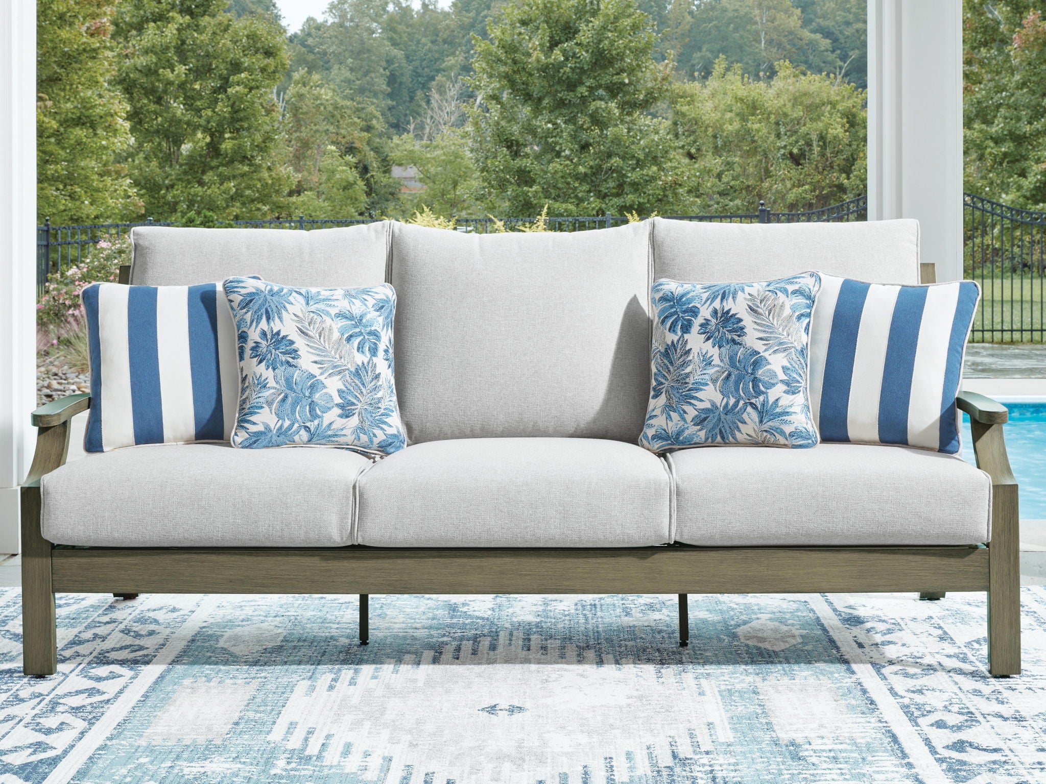 Rainier Ranch - Sofa With Cushion - Brown / Beige - Image 3