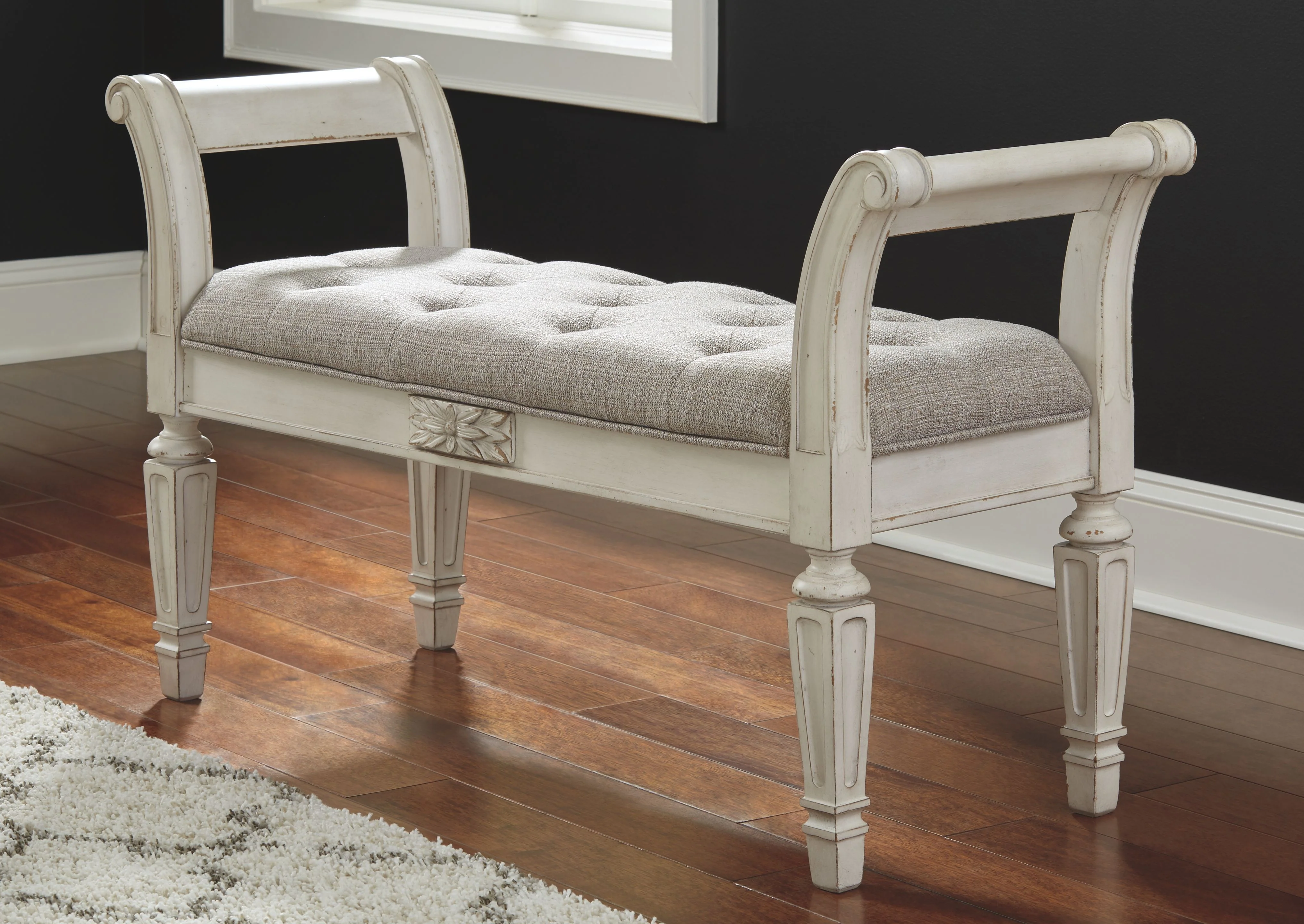 Realyn - Accent Bench - Antique White - Image 3