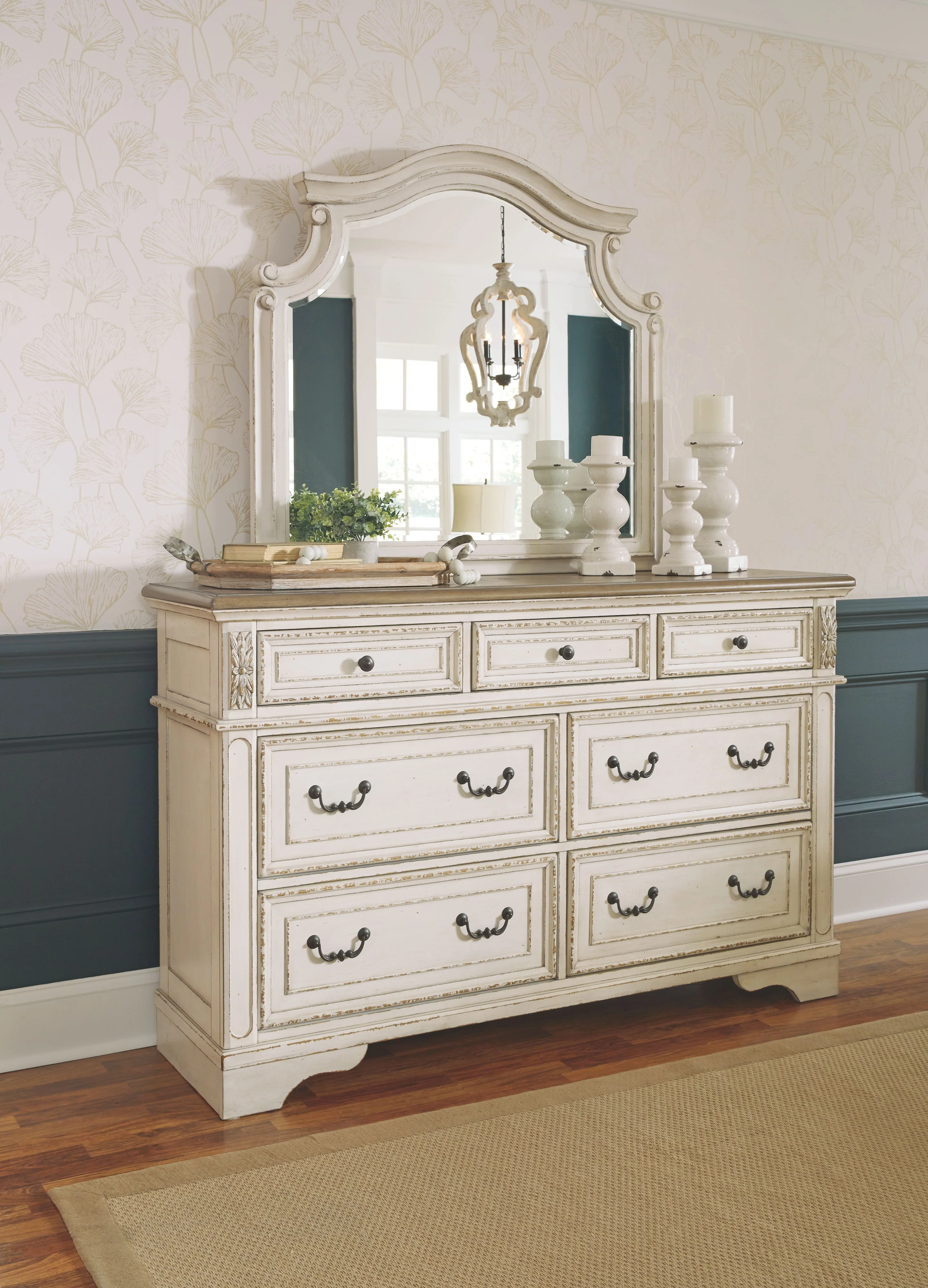 Realyn - Bedroom Sleigh Bed Set - Image 3