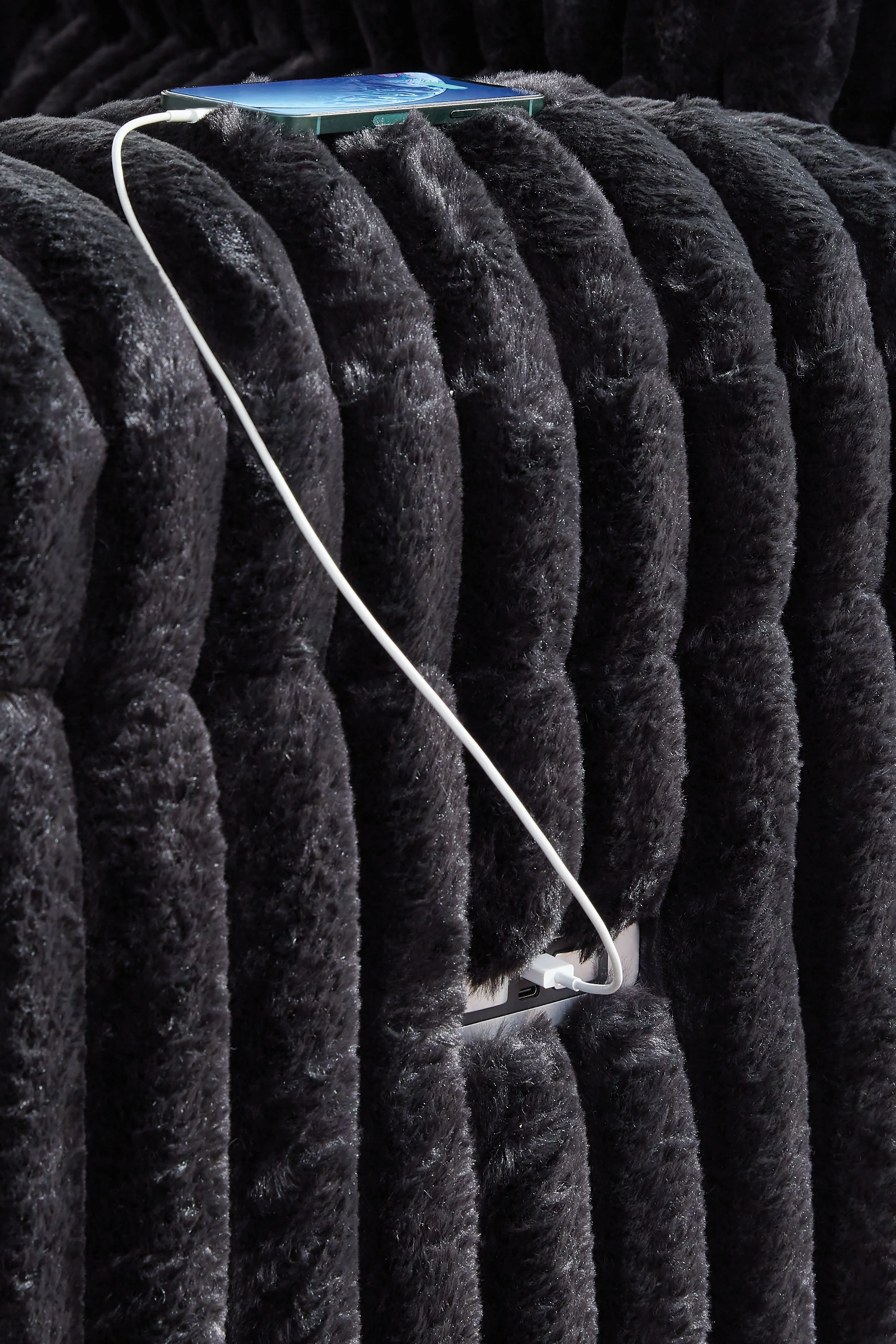 Rhine Falls - Zero Wall Power Recliner - Onyx - Image 3