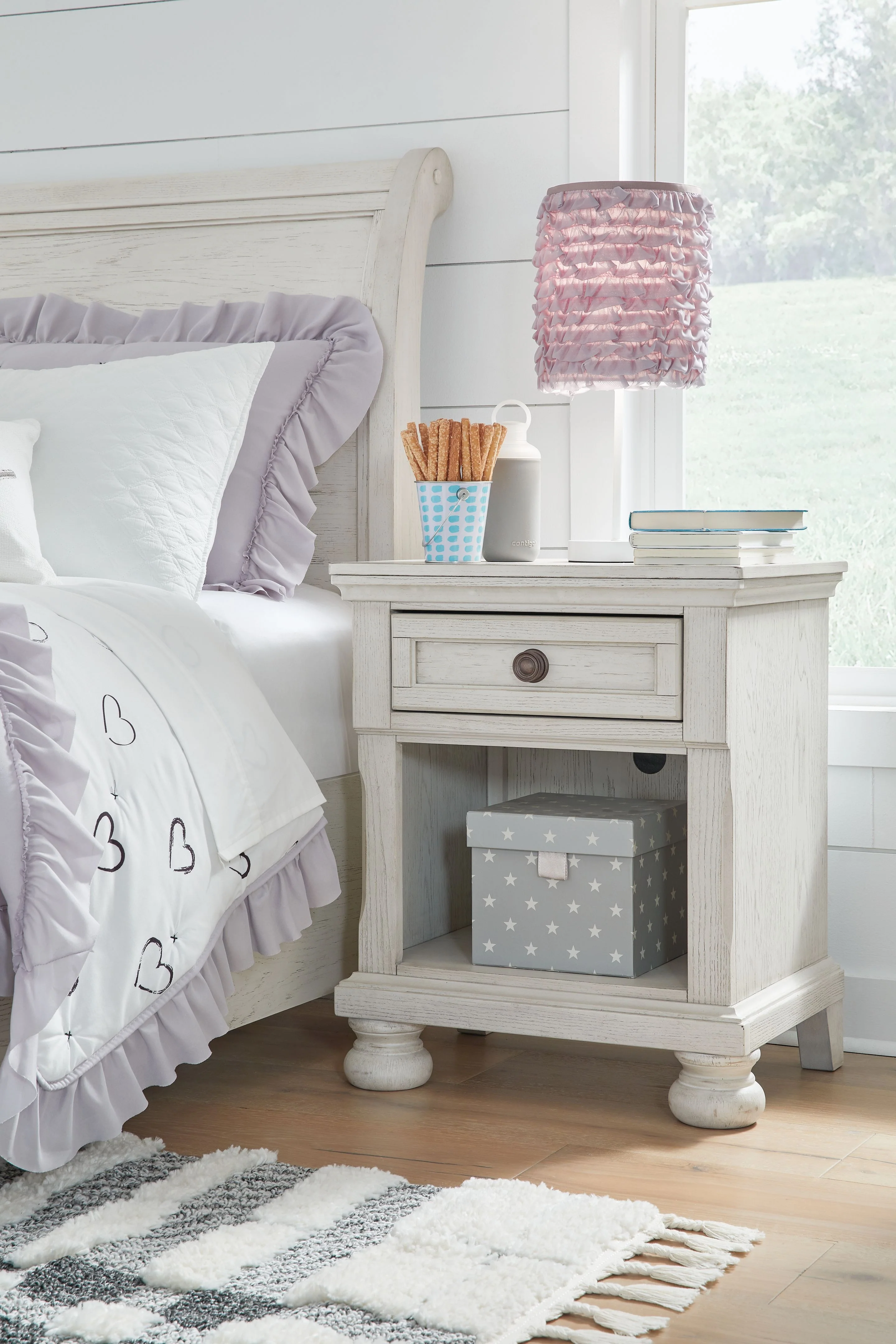 Robbinsdale - One Drawer Night Stand - Antique White - Image 5