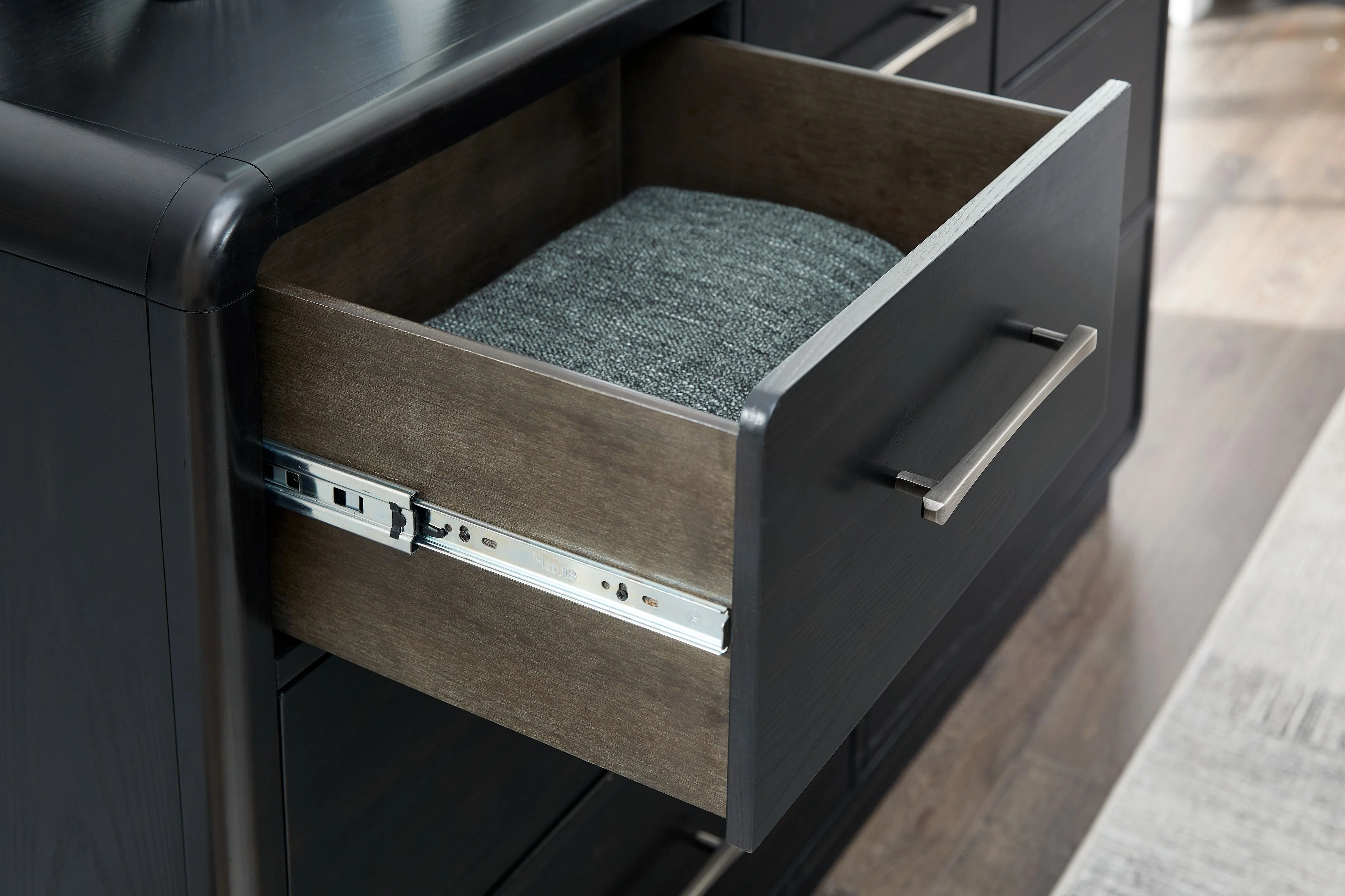 Rowanbeck - Dresser And Mirror - Black - Image 2