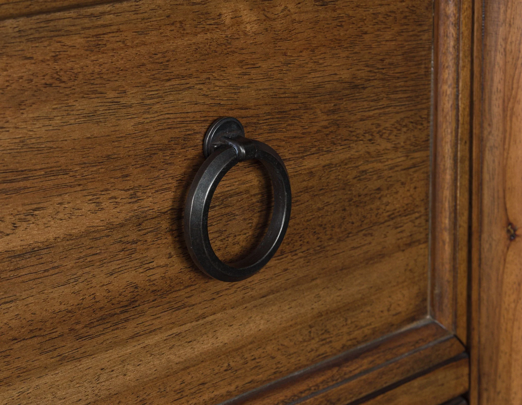 Rowlenstown - Five Drawer Chest - Image 15