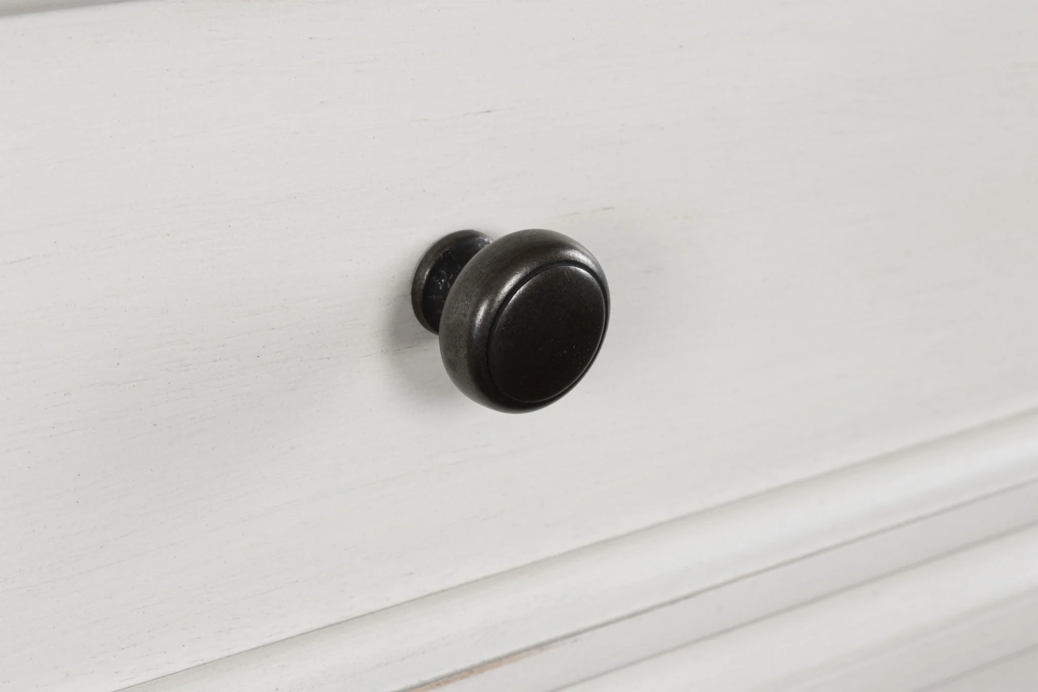 Rowlenstown - Five Drawer Chest - Image 6