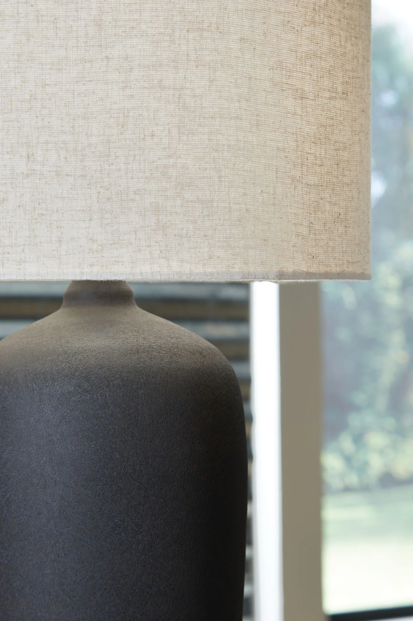 Ryenburg - Metal Table Lamp - Black - Image 2