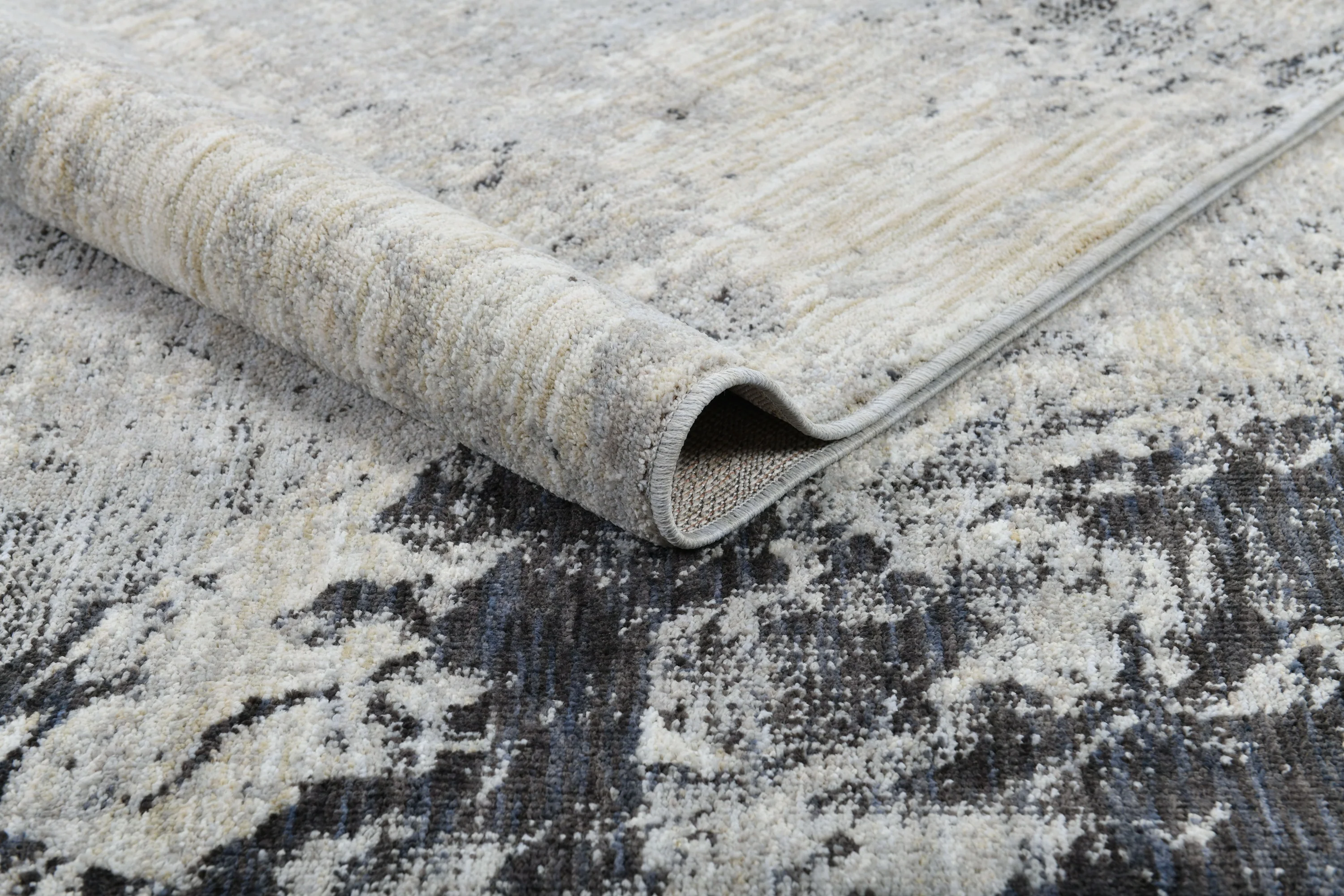 .Seda Black Rug - 6' 6" x 9' 0" - Image 2