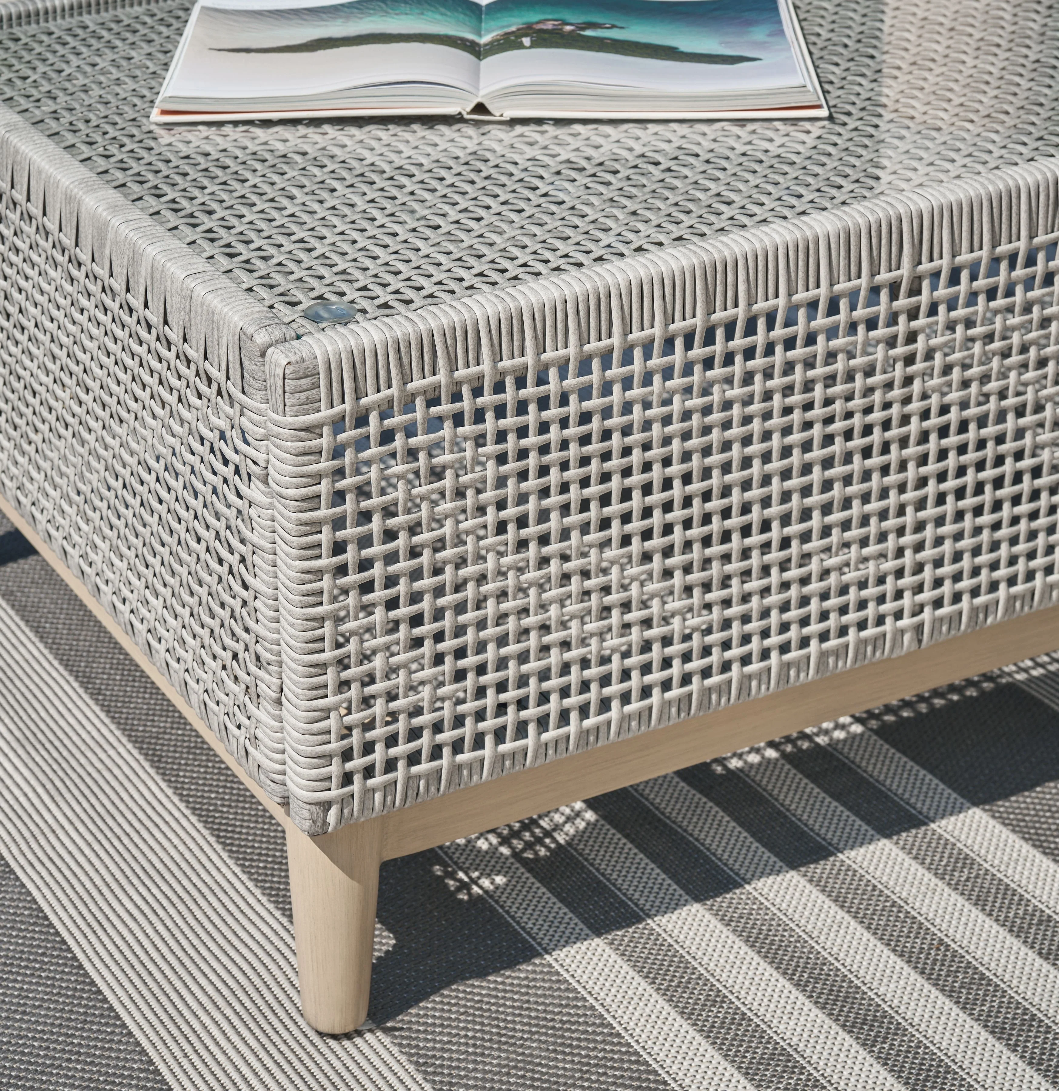 Seton Creek - Rectangular Cocktail Table - Gray - Image 3