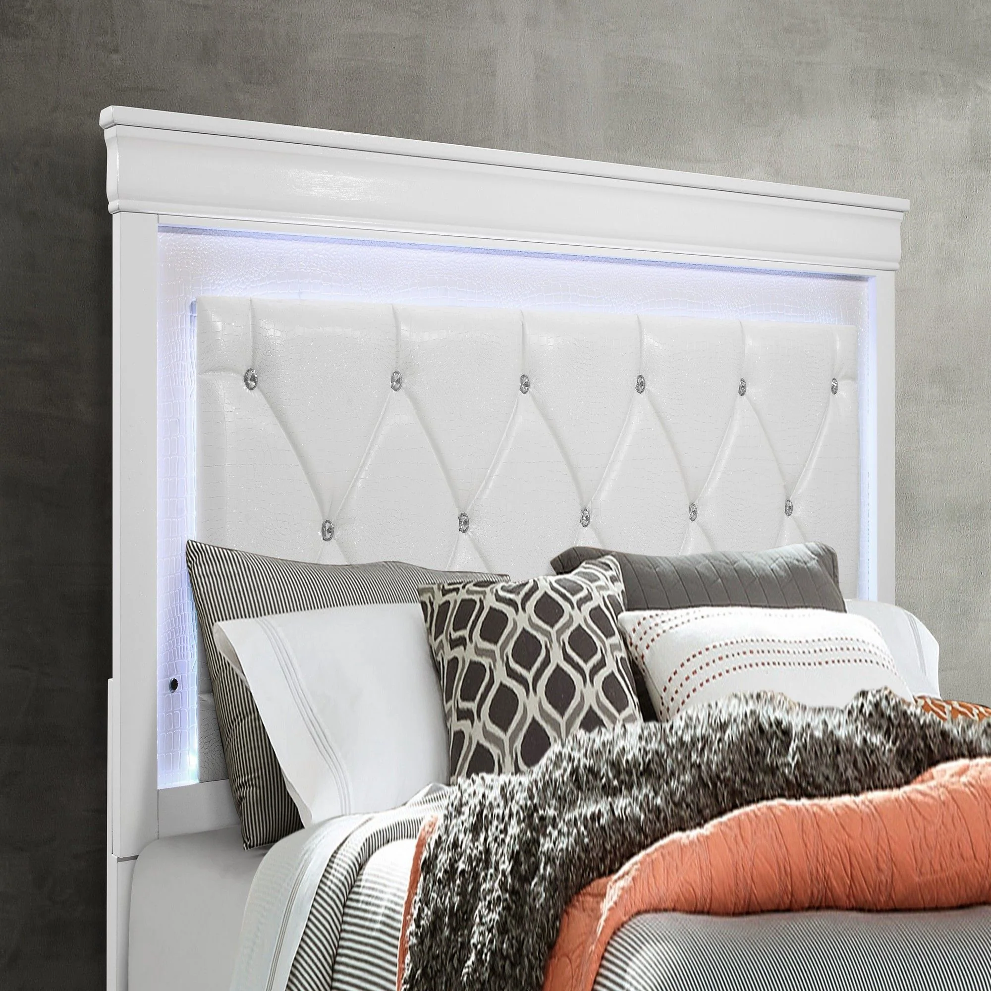 Shaker - 5 Pieces Bedroom Set With Crystal Inspired Tufted Headboard And LED Lighting - Image 5
