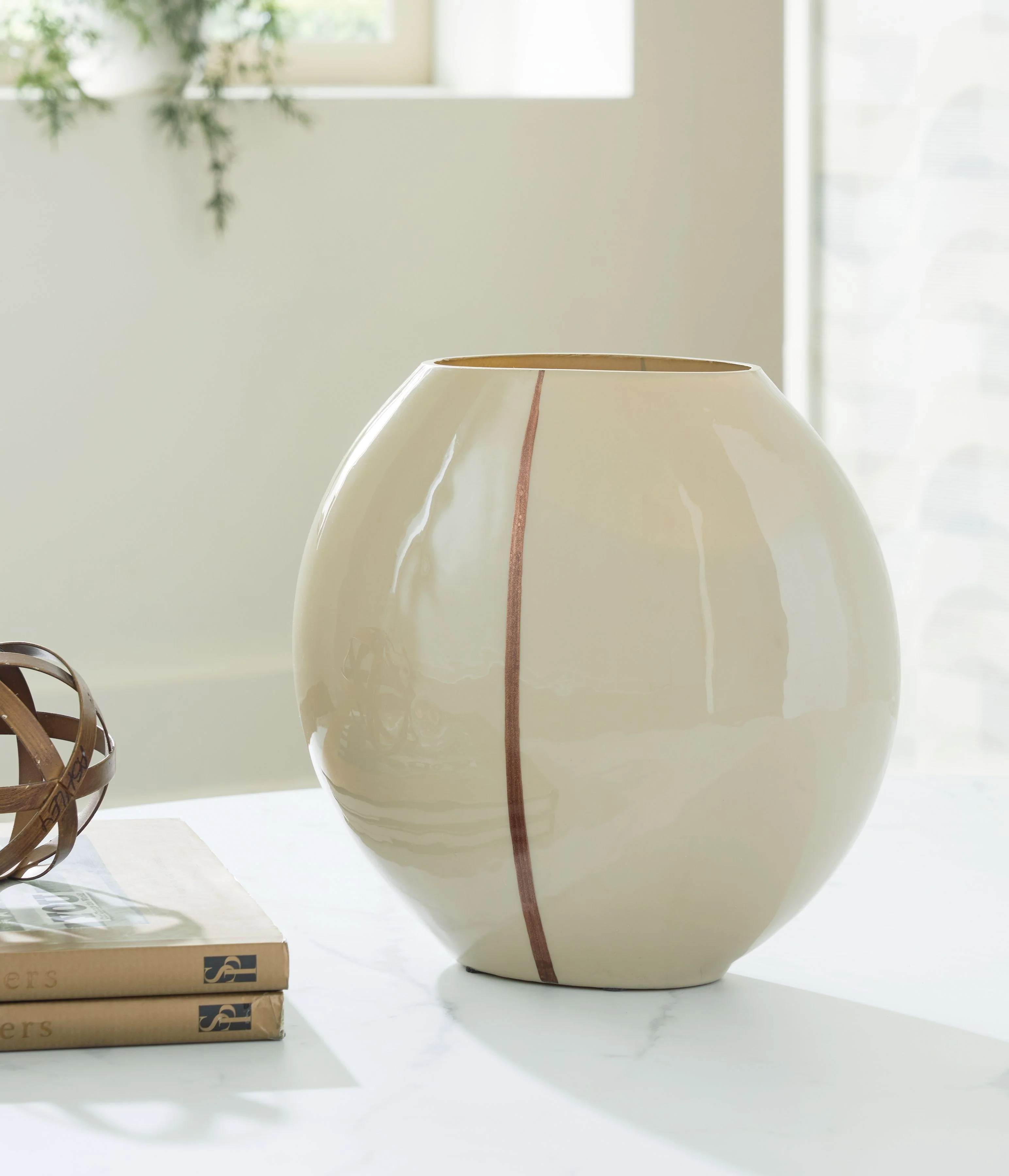 Sheabourne - Vase - Image 6