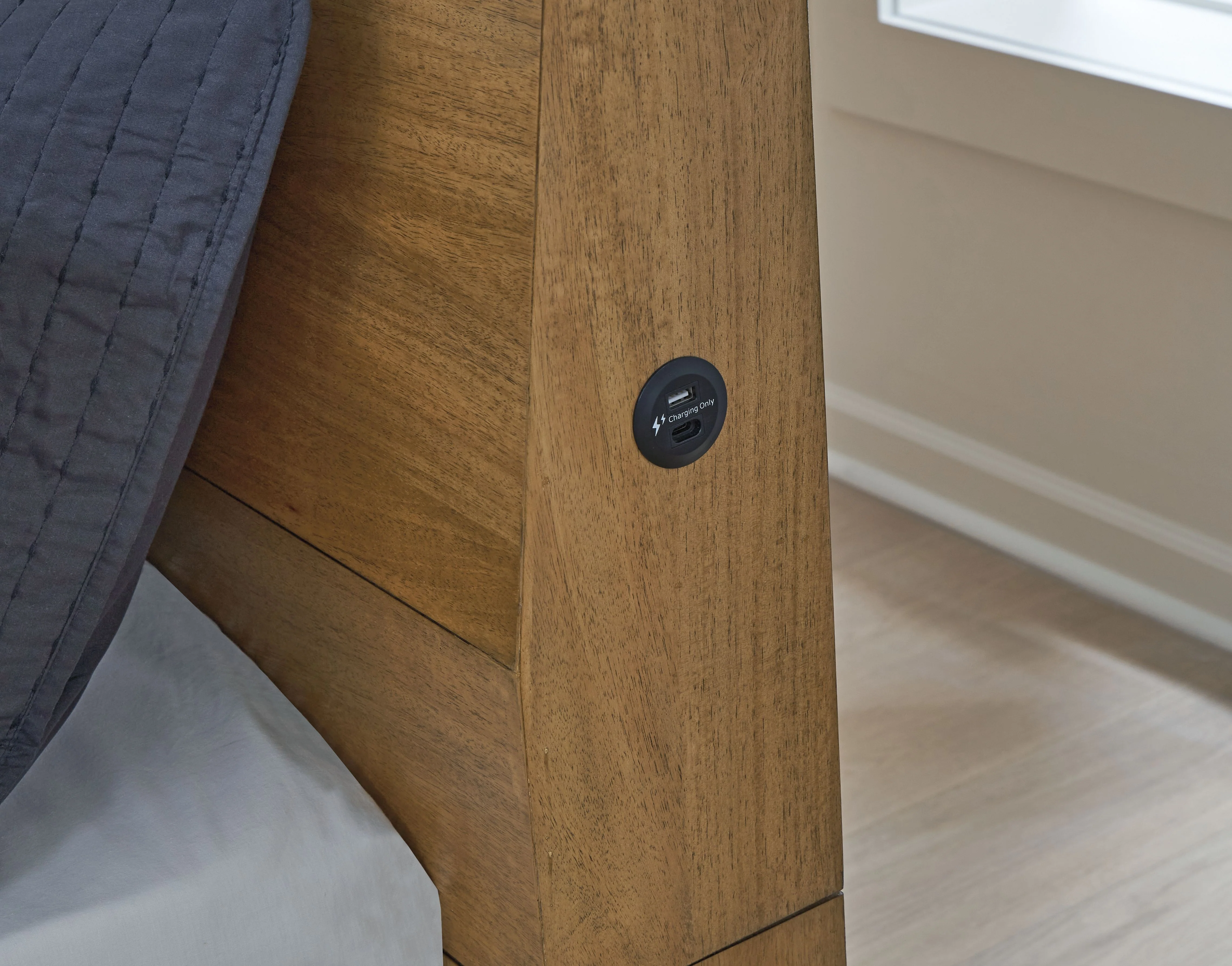 Sherbana - Panel Bed - Image 5
