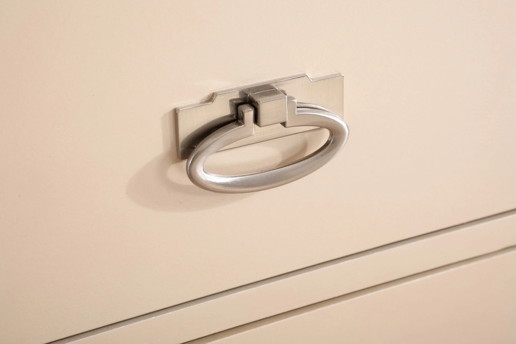 Sleek Contemporary Storage Chest - Image 15