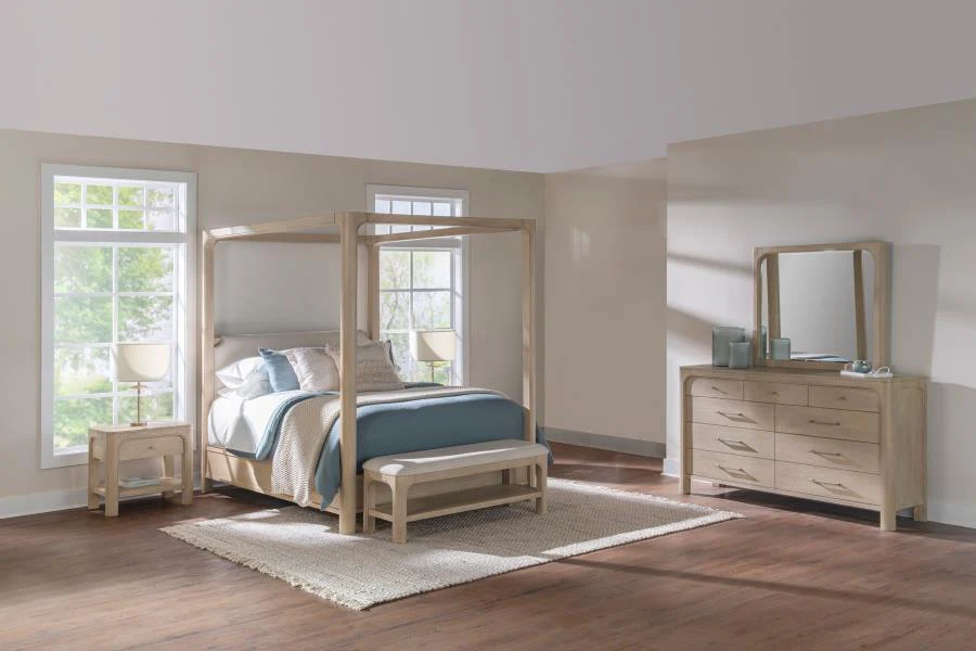 Solano - Canopy Bedroom Set - Image 3