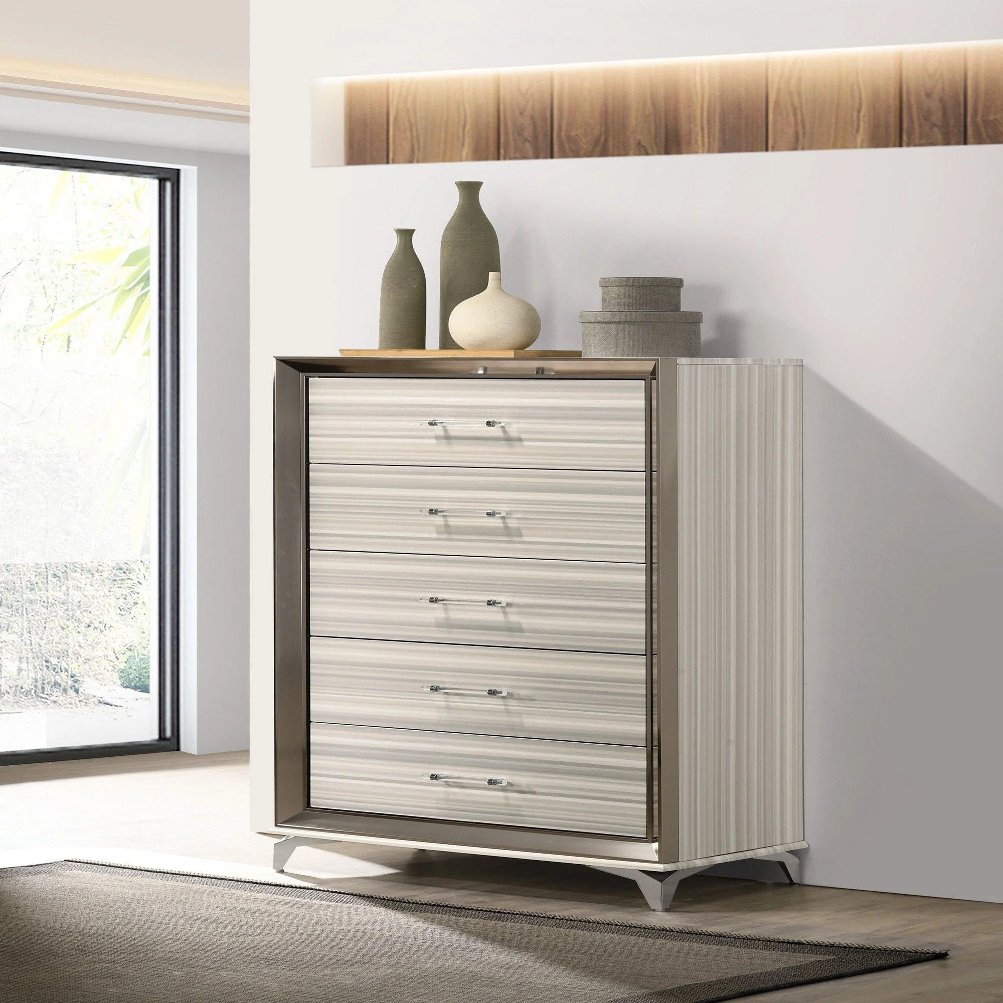Star - Chest - White - Image 4