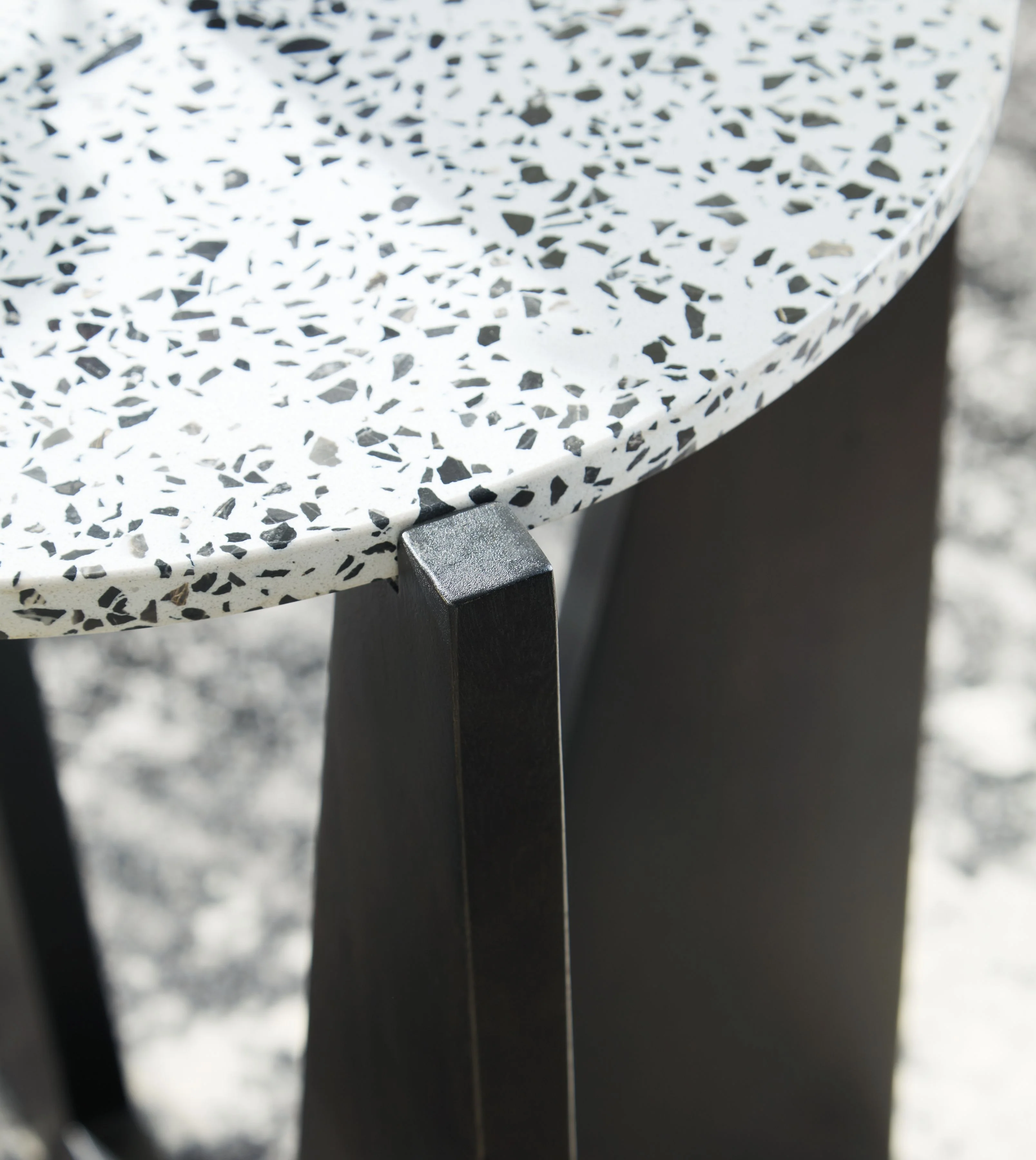 Tellrich - Accent Table - Black / White - Image 5