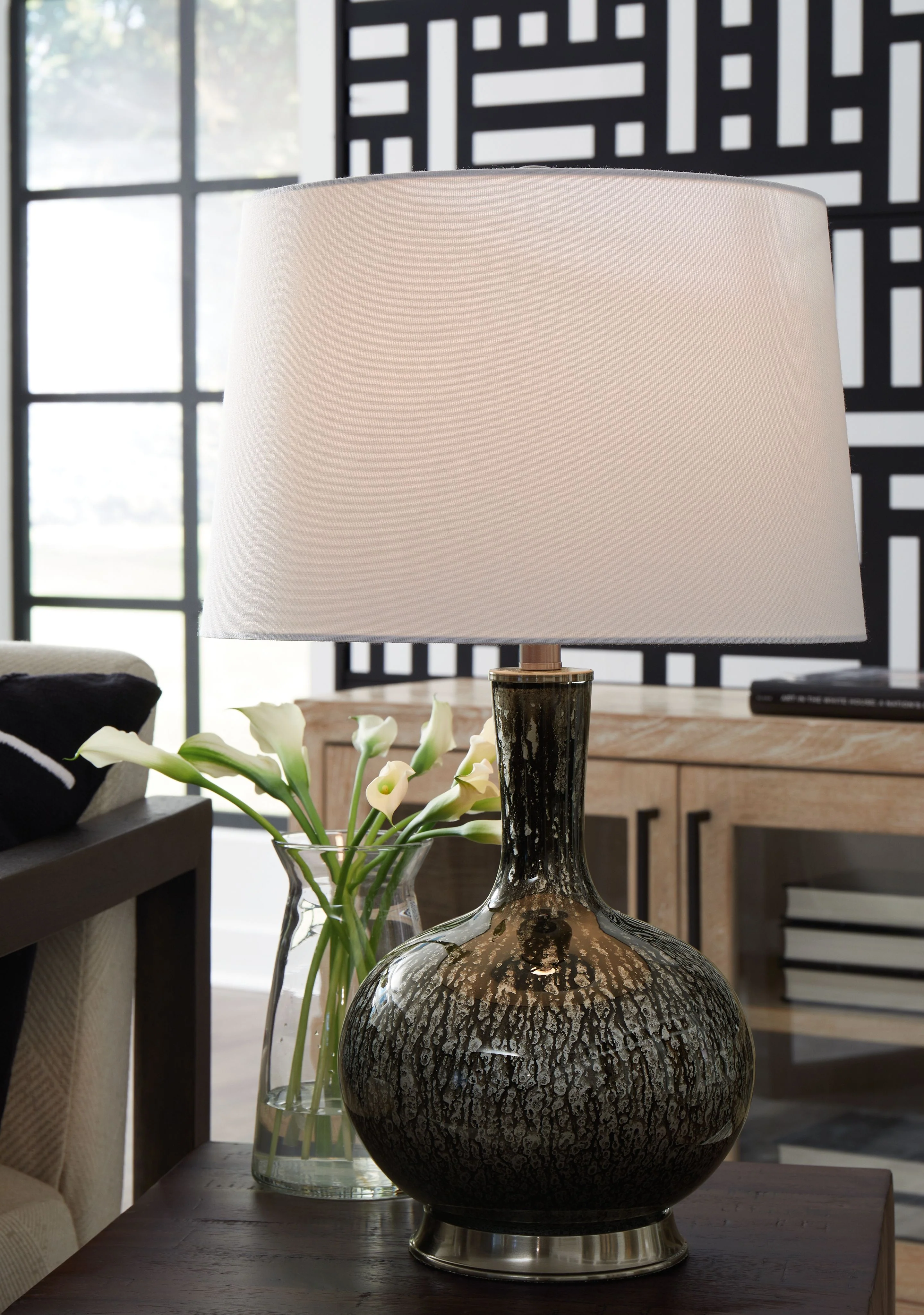 Tenslow - Glass Table Lamp - Antique Black - Image 4