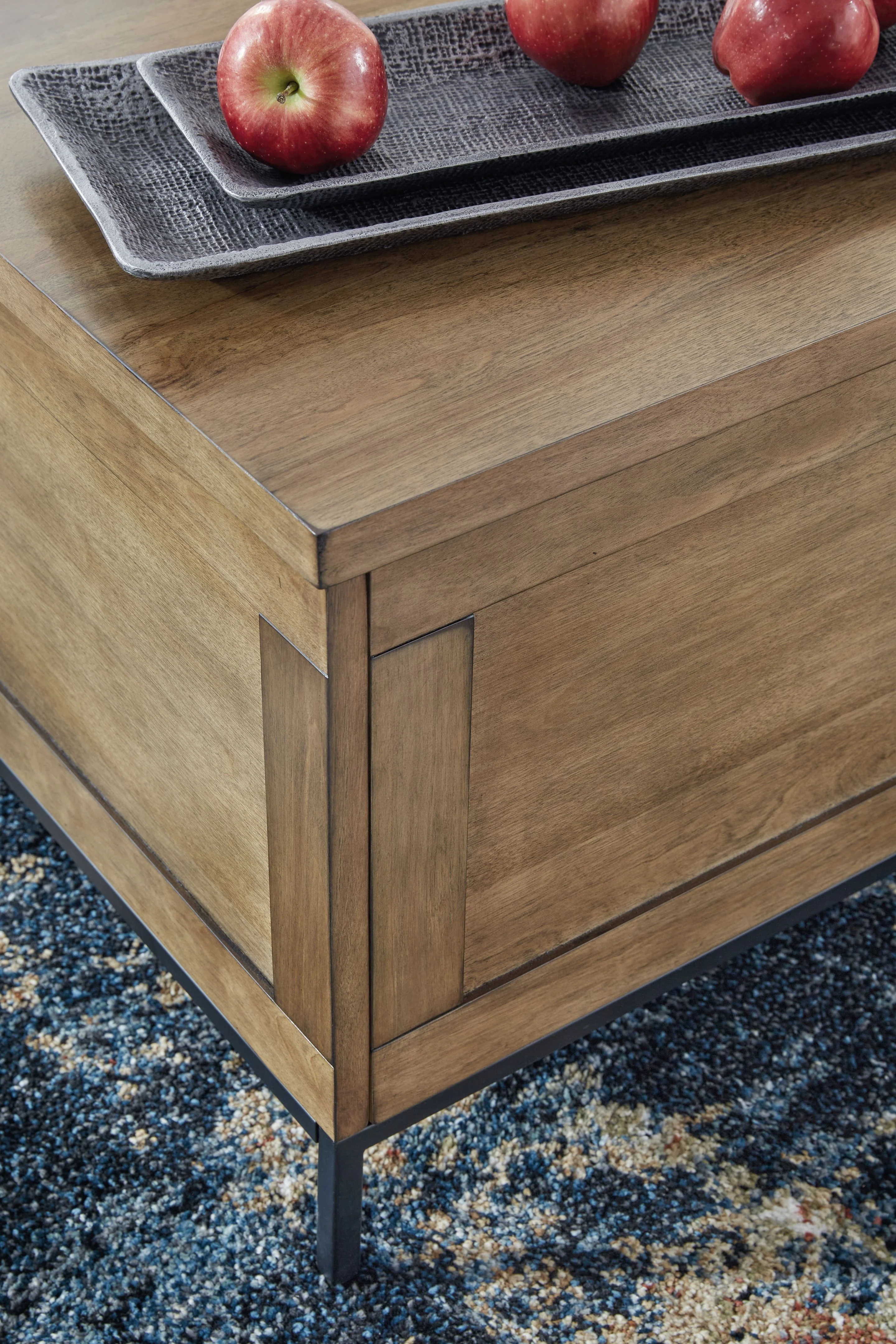 Torlanta - Lift Top Cocktail Table - Brown - Image 4