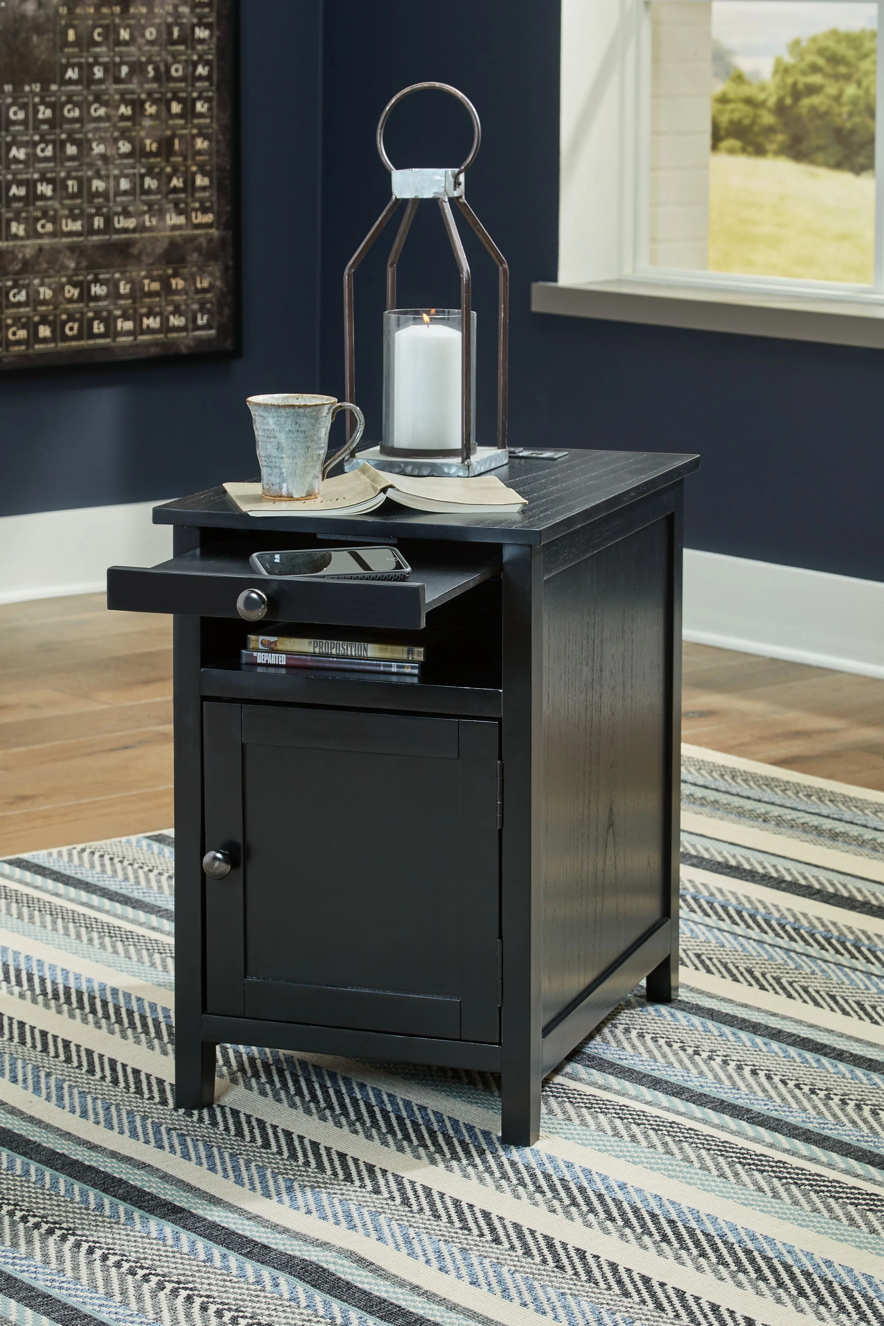 Treytown - Chair Side End Table - Image 21